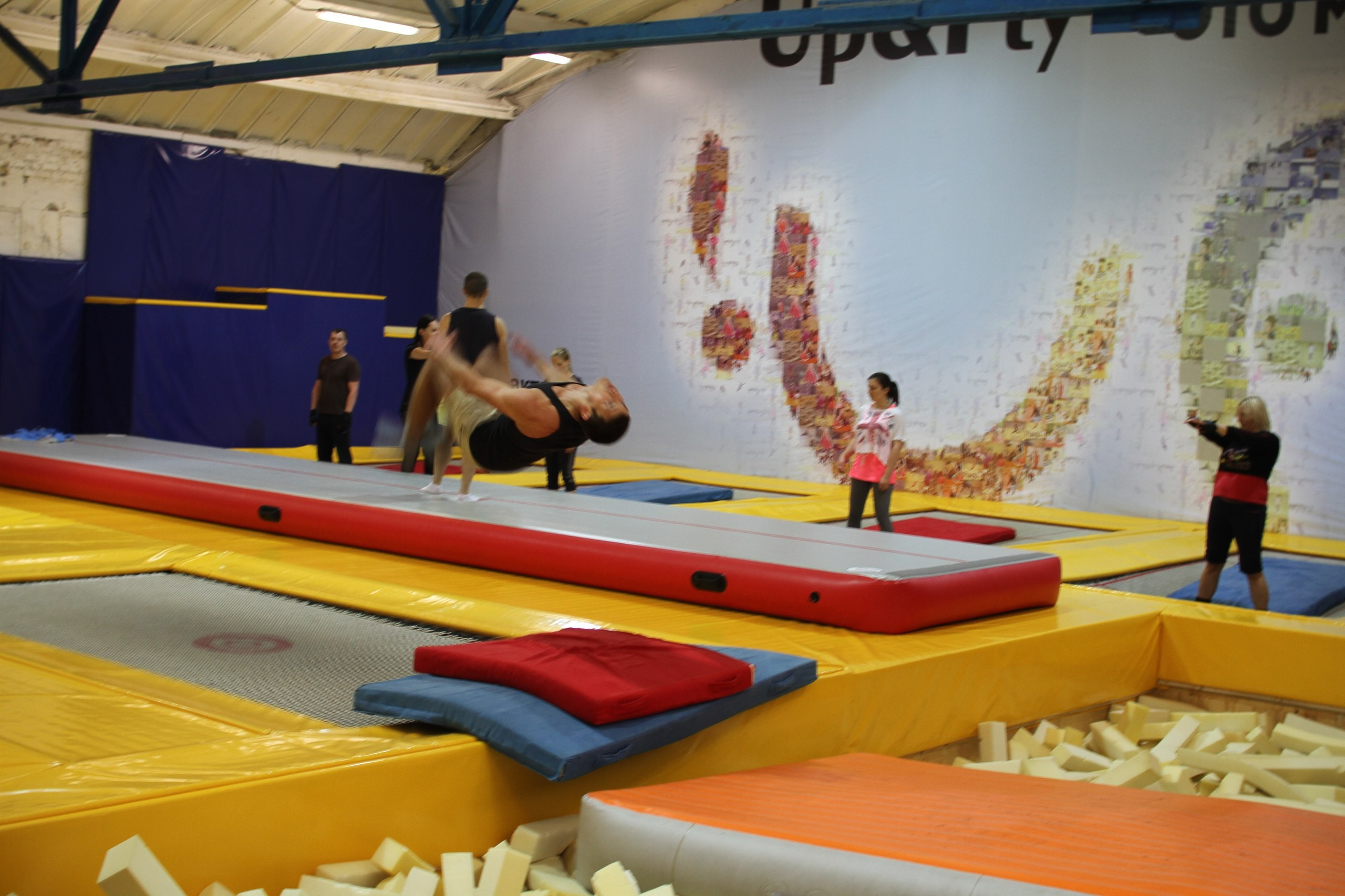 Батуты | 11.09.2016. Галерея Фантим