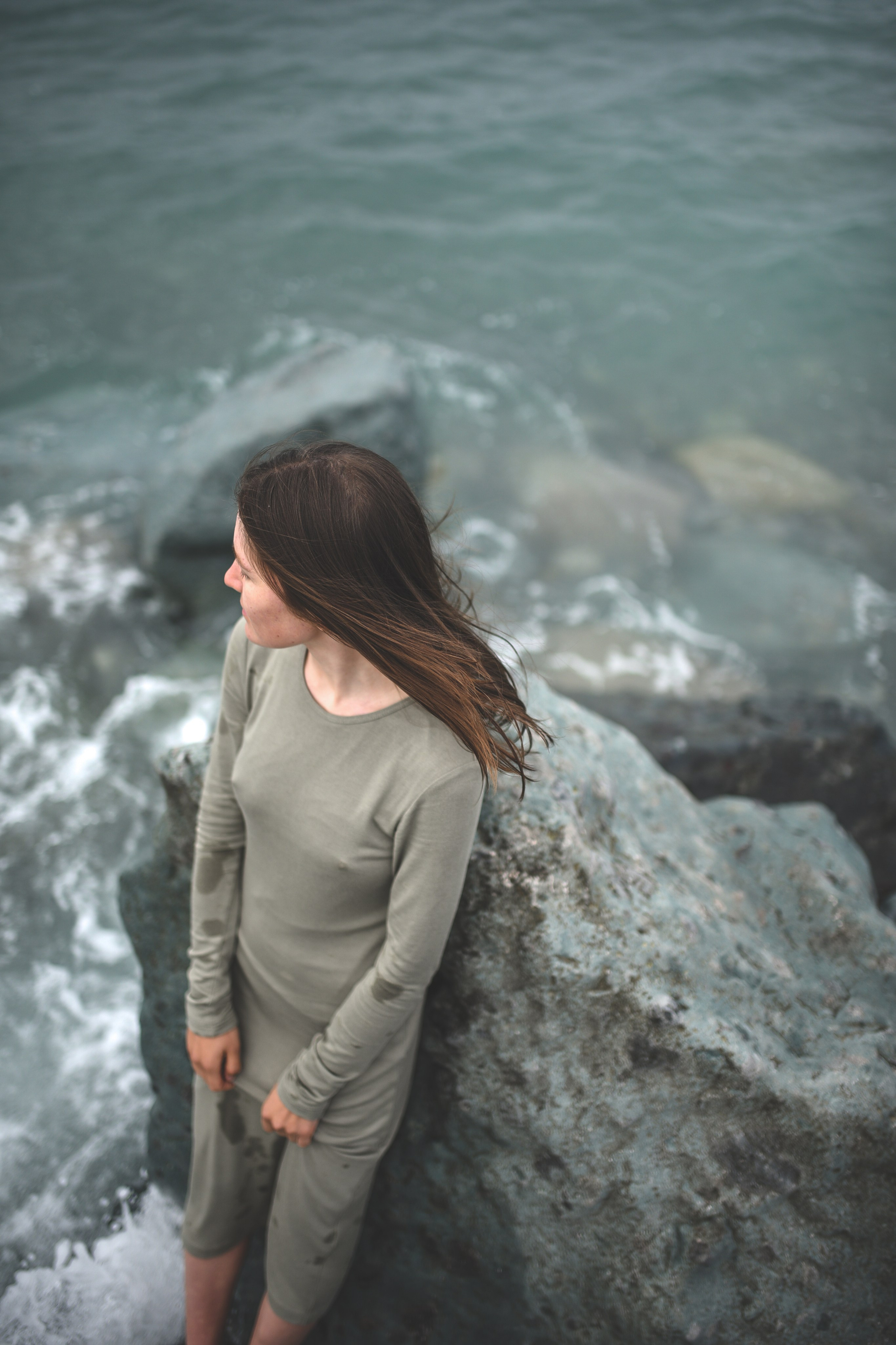 Alina and the Sea. Anastasia Serdyuk, travel photographer, travel photo, portraits, stories, fineart prints