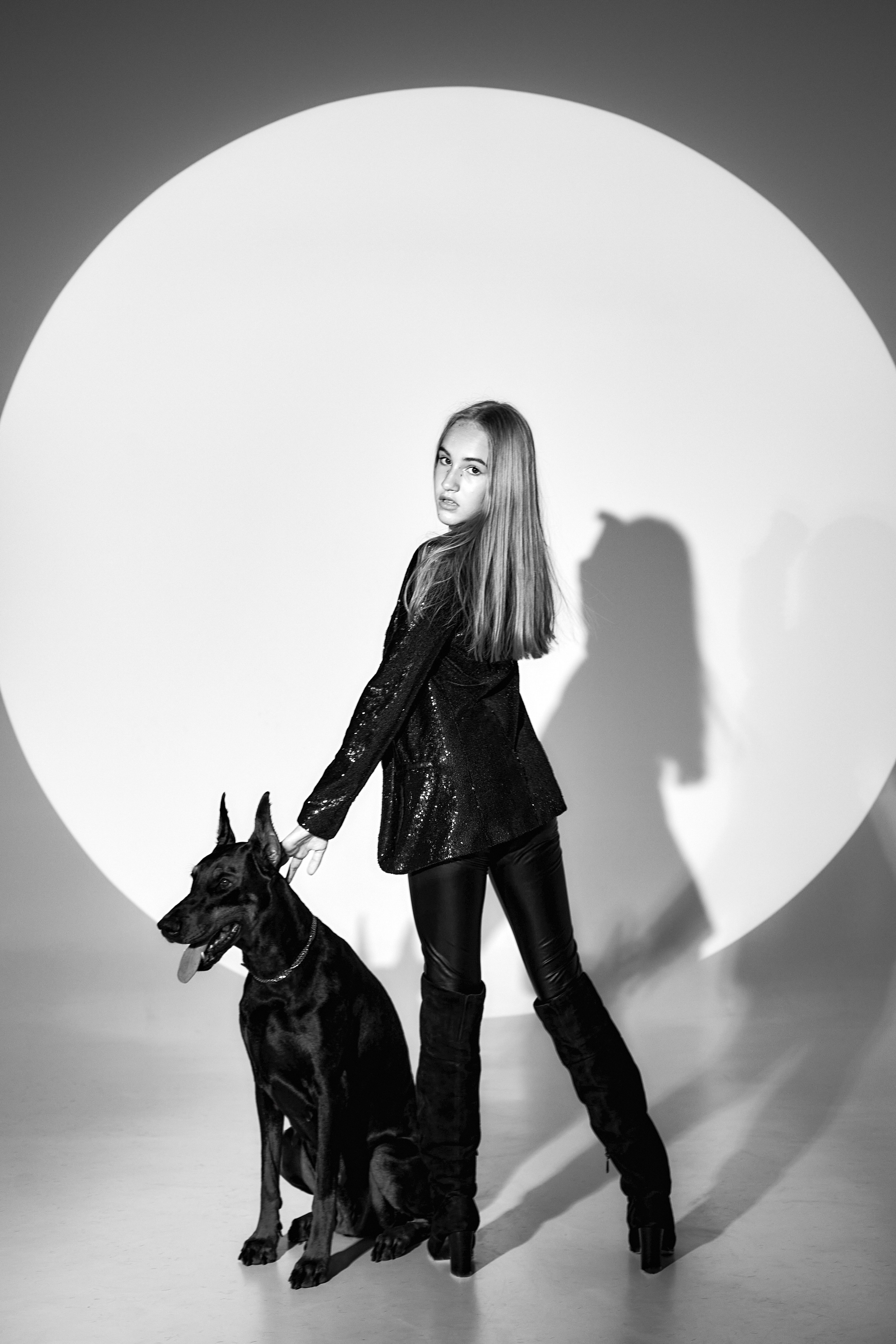Николь с доберманом. Фотограф в городе Ростов-на-Дону Лариса Черных