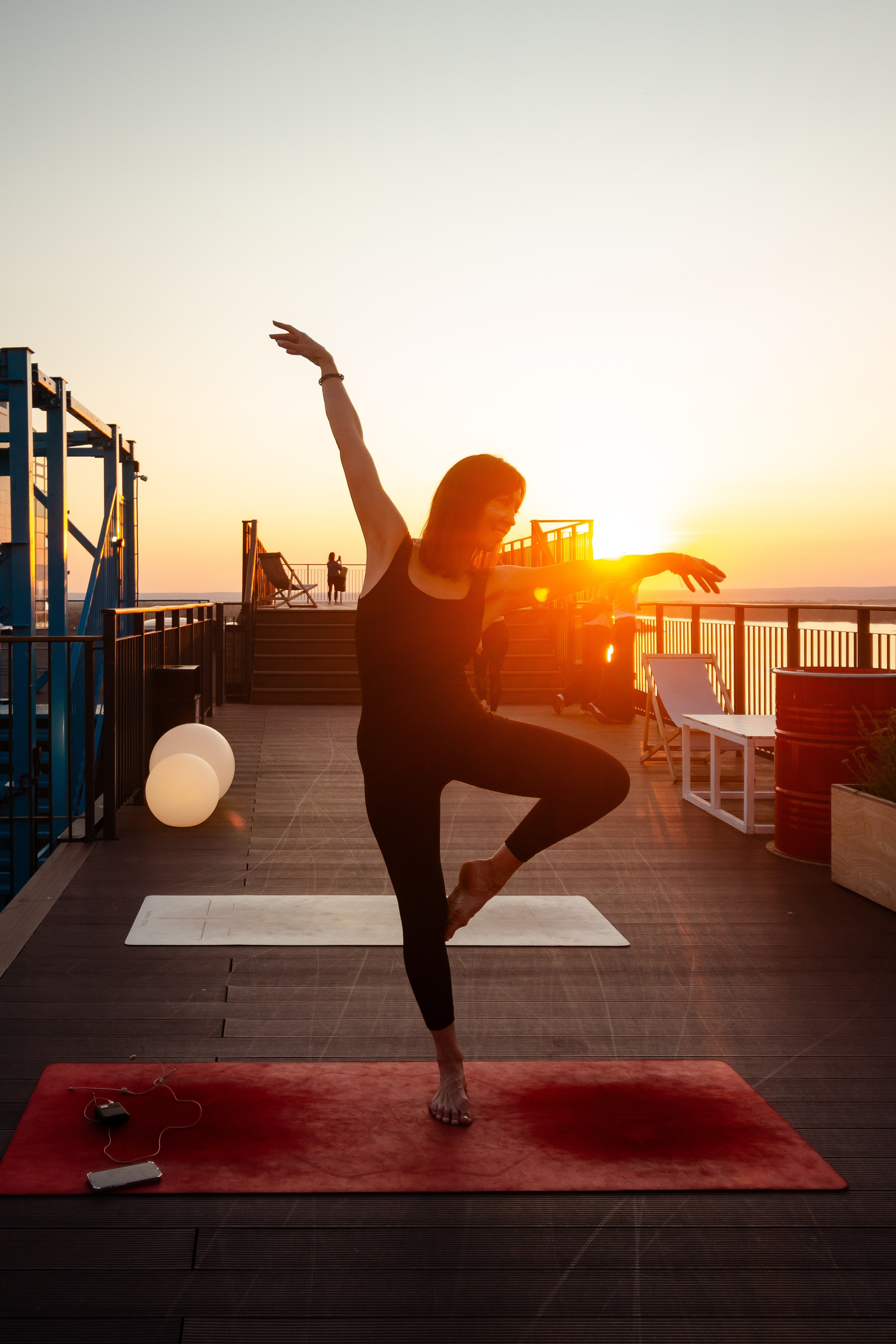 Йога на крыше Станкзавода. Александр Носов. Портретный и репортажный фотограф в Самаре