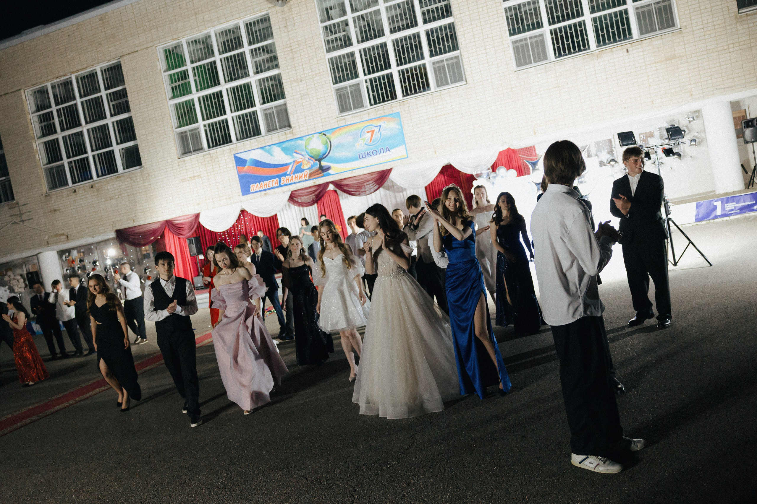 Вручение аттестатов. Свадебный фотограф Роман Еремеев