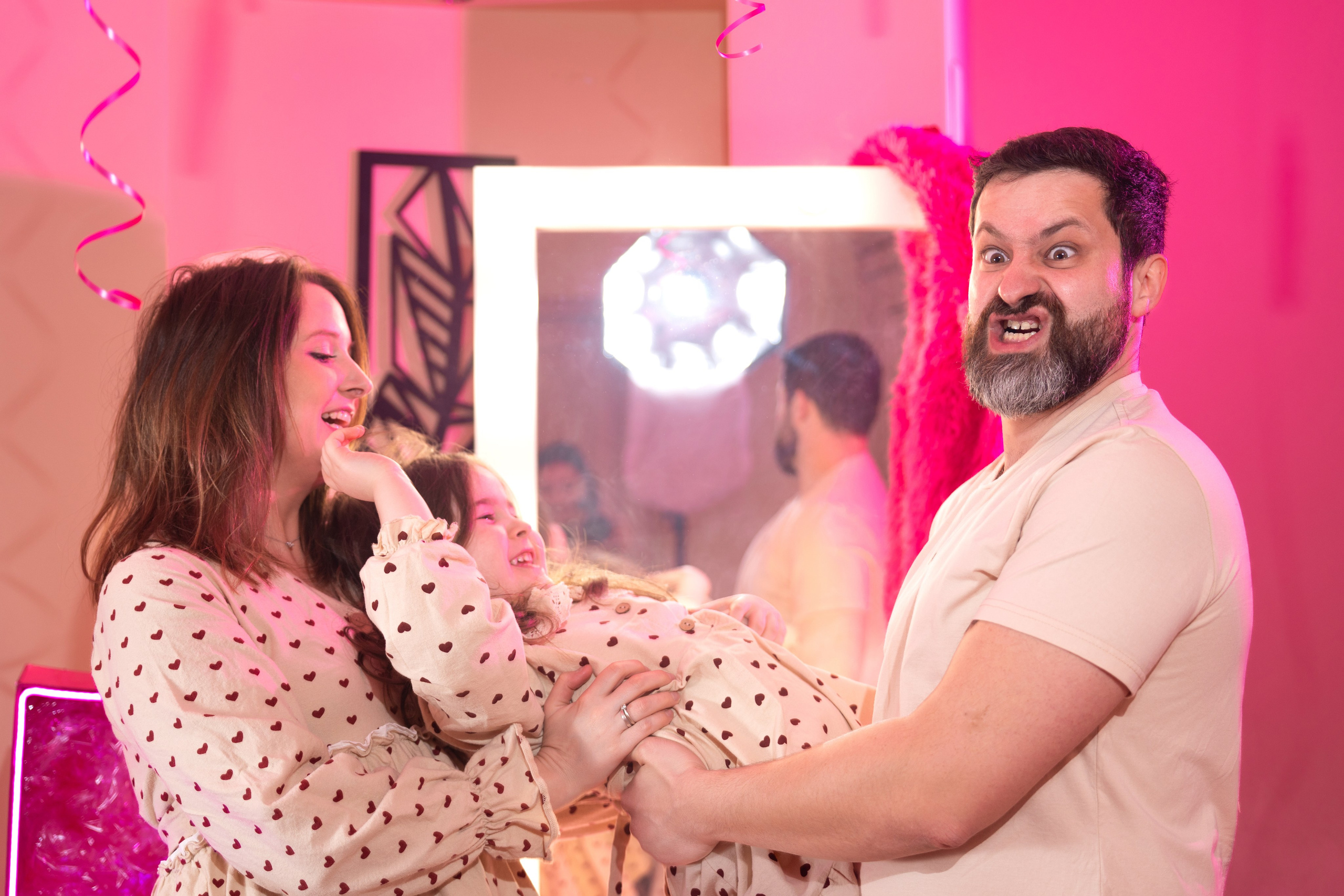 Семейная фотосессия Серафима 5 лет. Фото и видео съёмка в Москве и МО Александр Чапала и Трояк Алеся