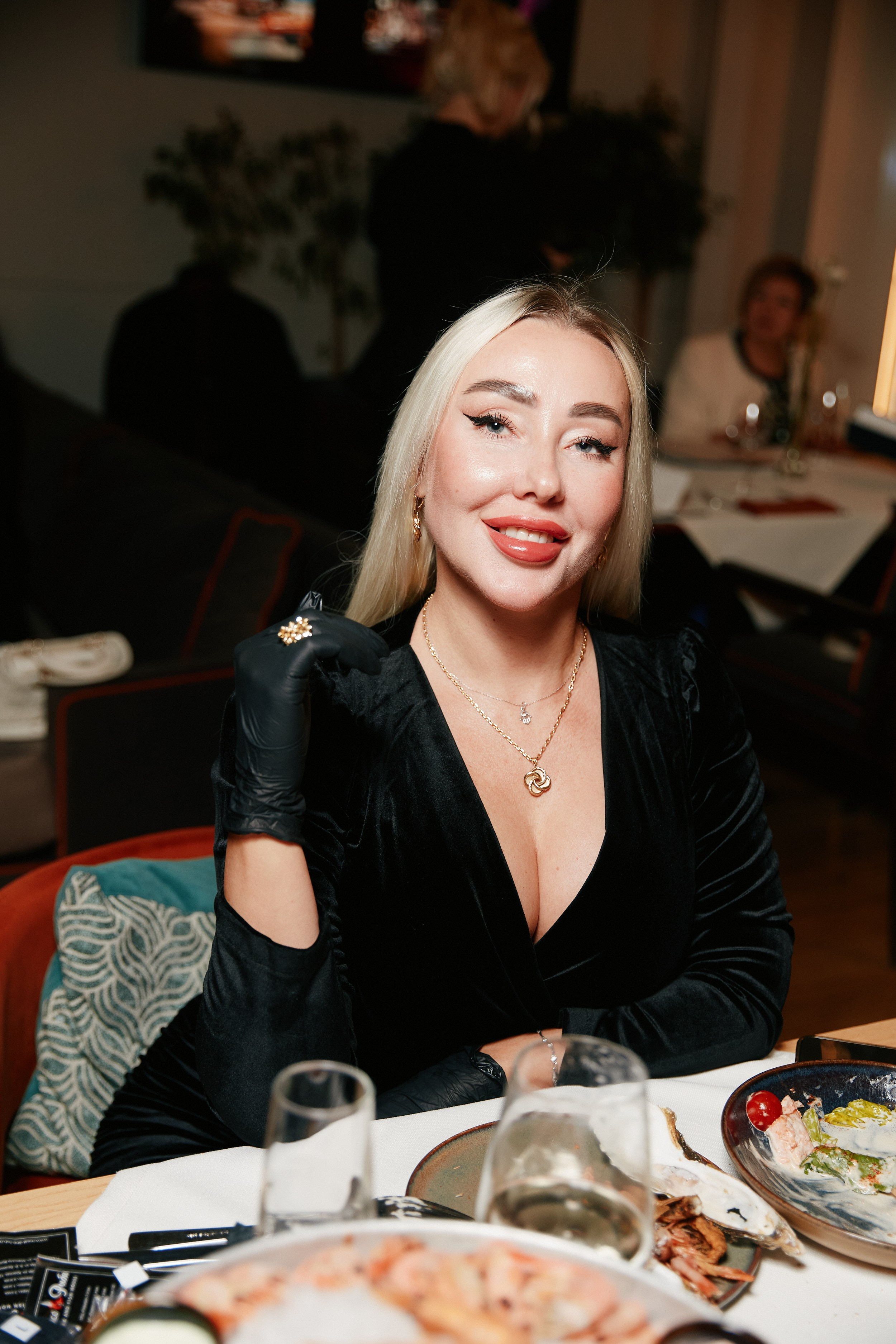 Винный вечер в Мясо&Рыба Marriott 8.03. Свадебный репортажный фотограф краснодар максим дремов дрёмов фотосессия студия цена