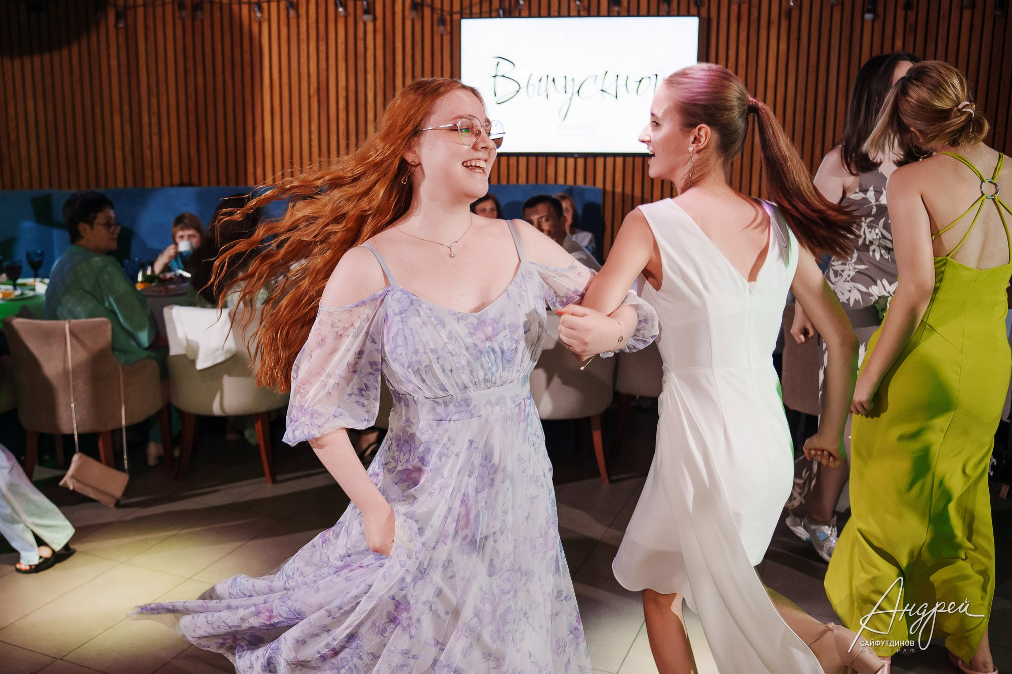 Выпускной 9а Азъбукаведи. Свадебный и семейный фотограф в Ростове-на-Дону. Андрей Сайфутдинов