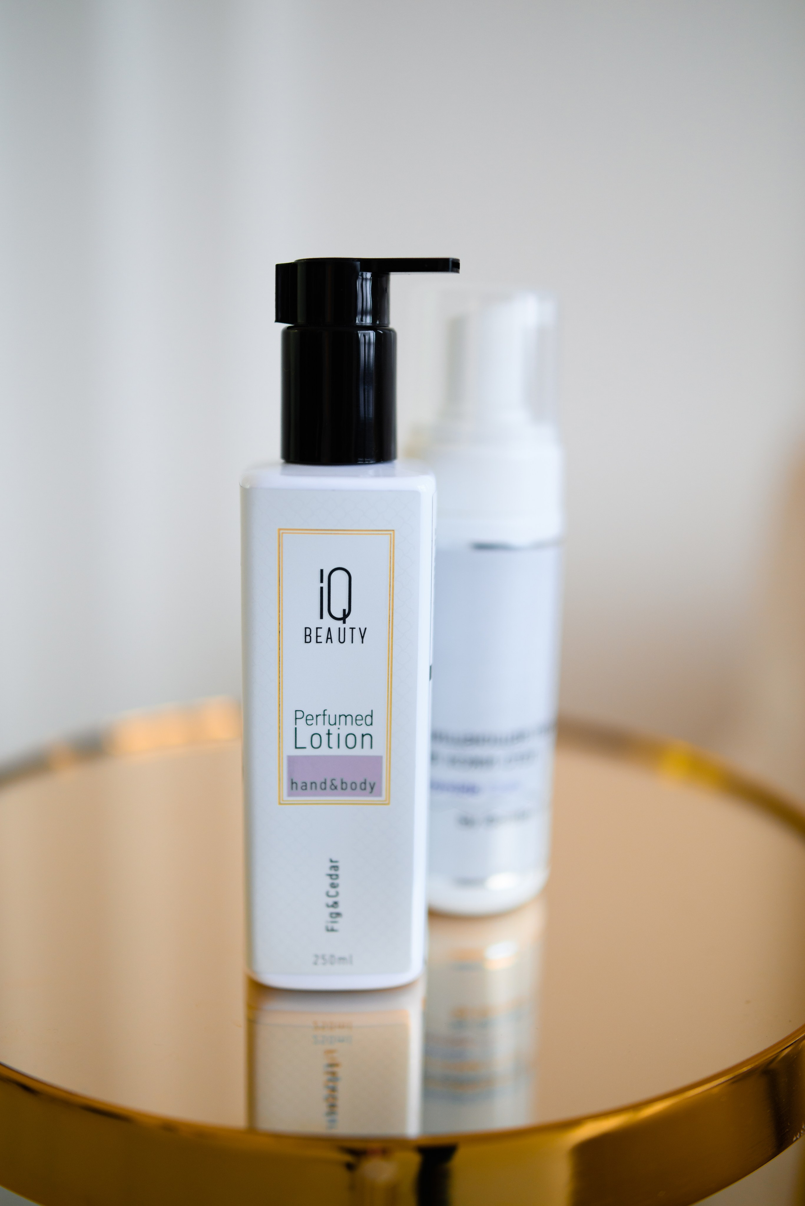 На ногтях. Фотограф Полина Вишневецкая г. Барнаул