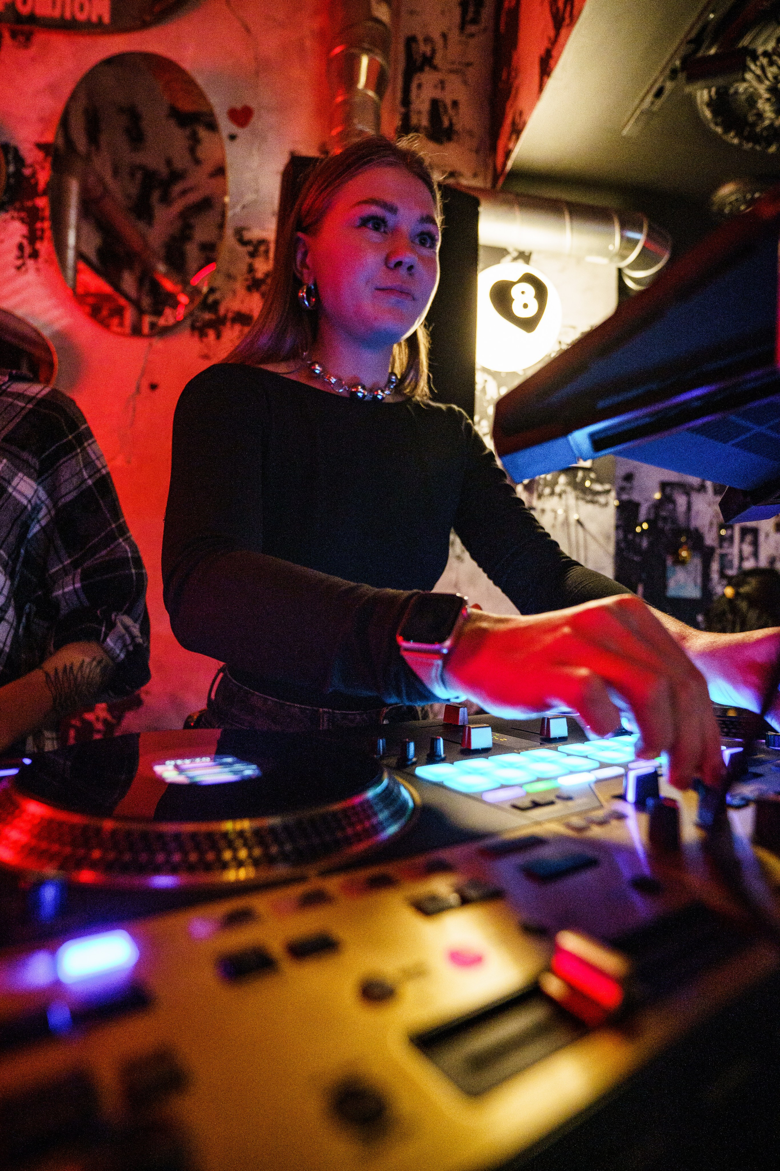 Из Сибири с любовью. Бар разбитых сердец. Концертный и репортажный фотограф в Санкт-Петербурге Слава Пахомов