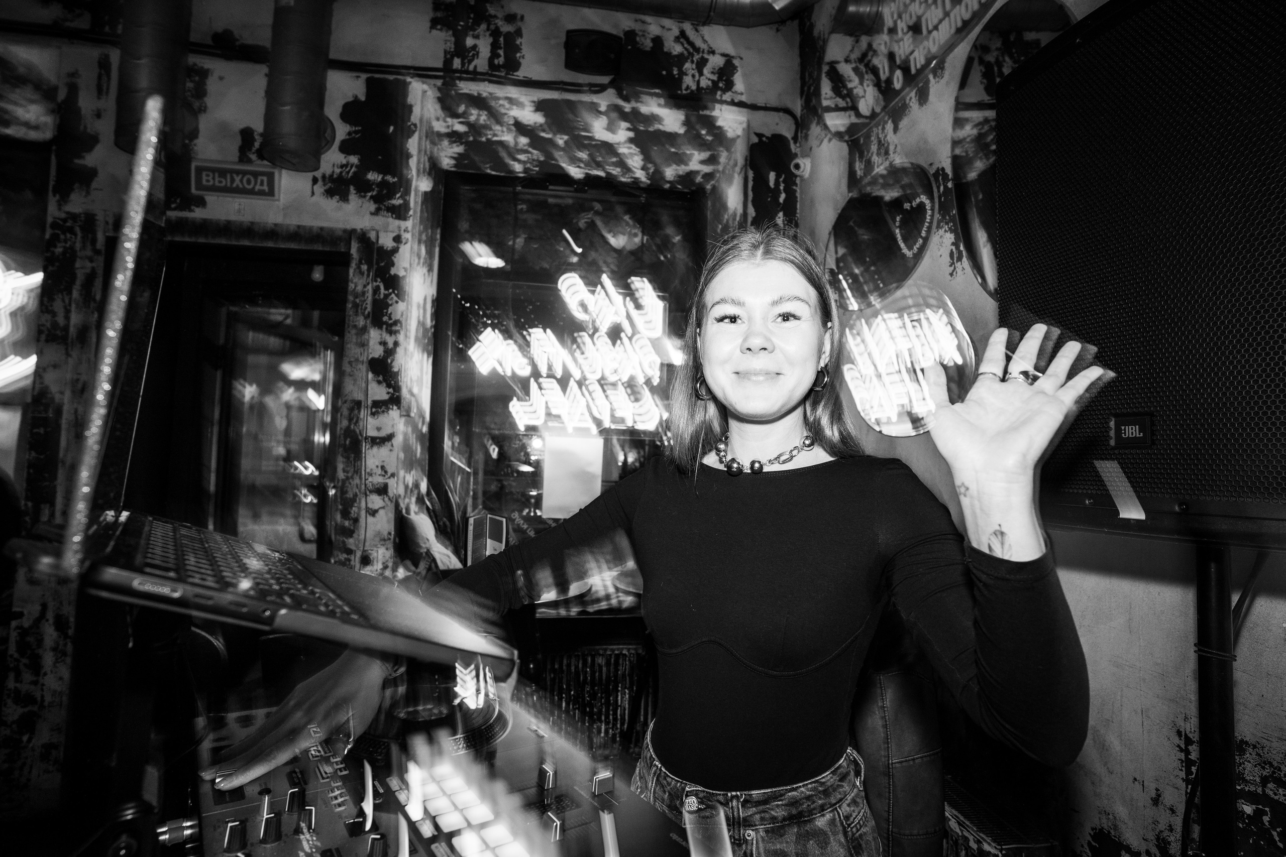 Из Сибири с любовью. Бар разбитых сердец. Концертный и репортажный фотограф в Санкт-Петербурге Слава Пахомов