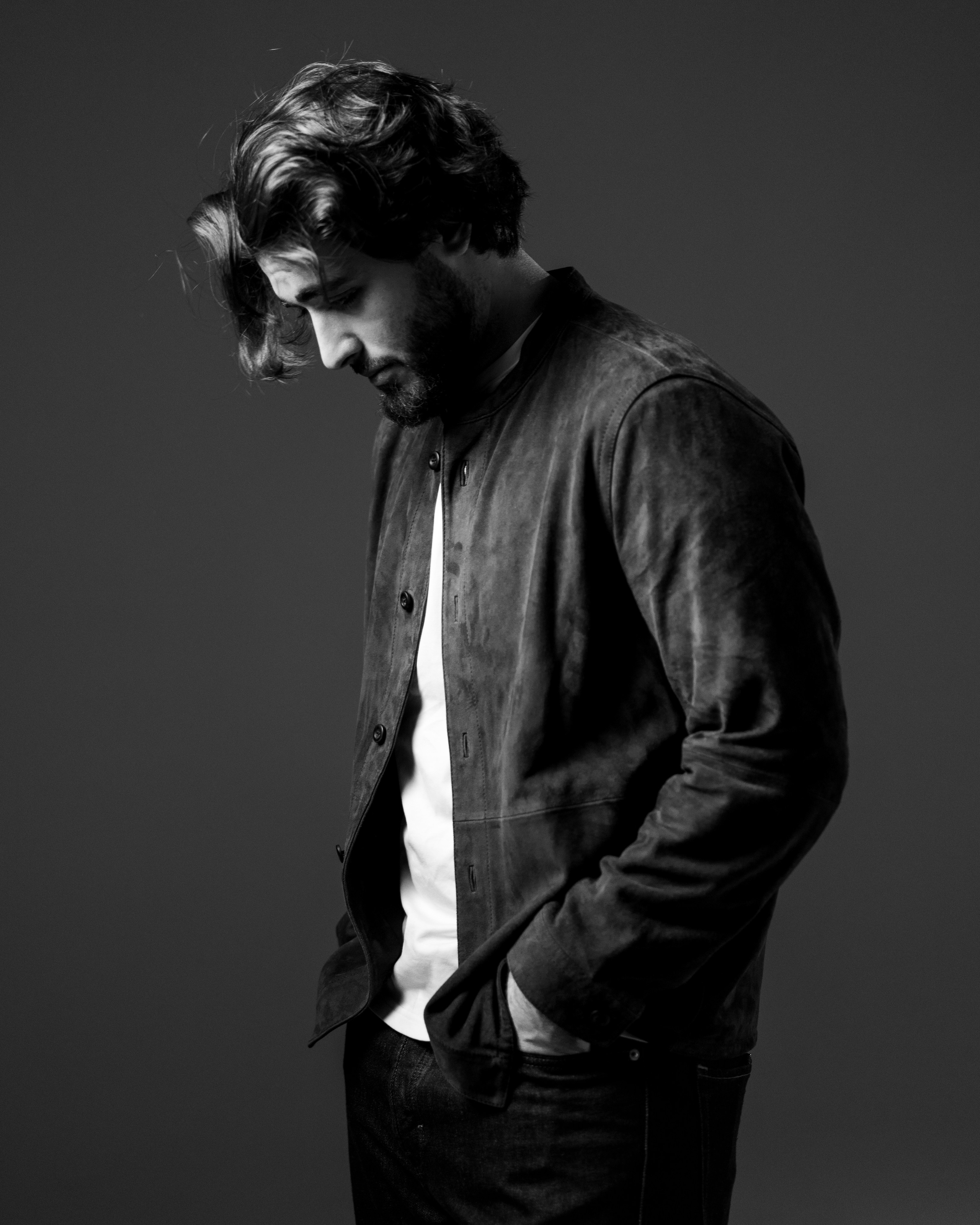 мужской портрет в студии в Москве