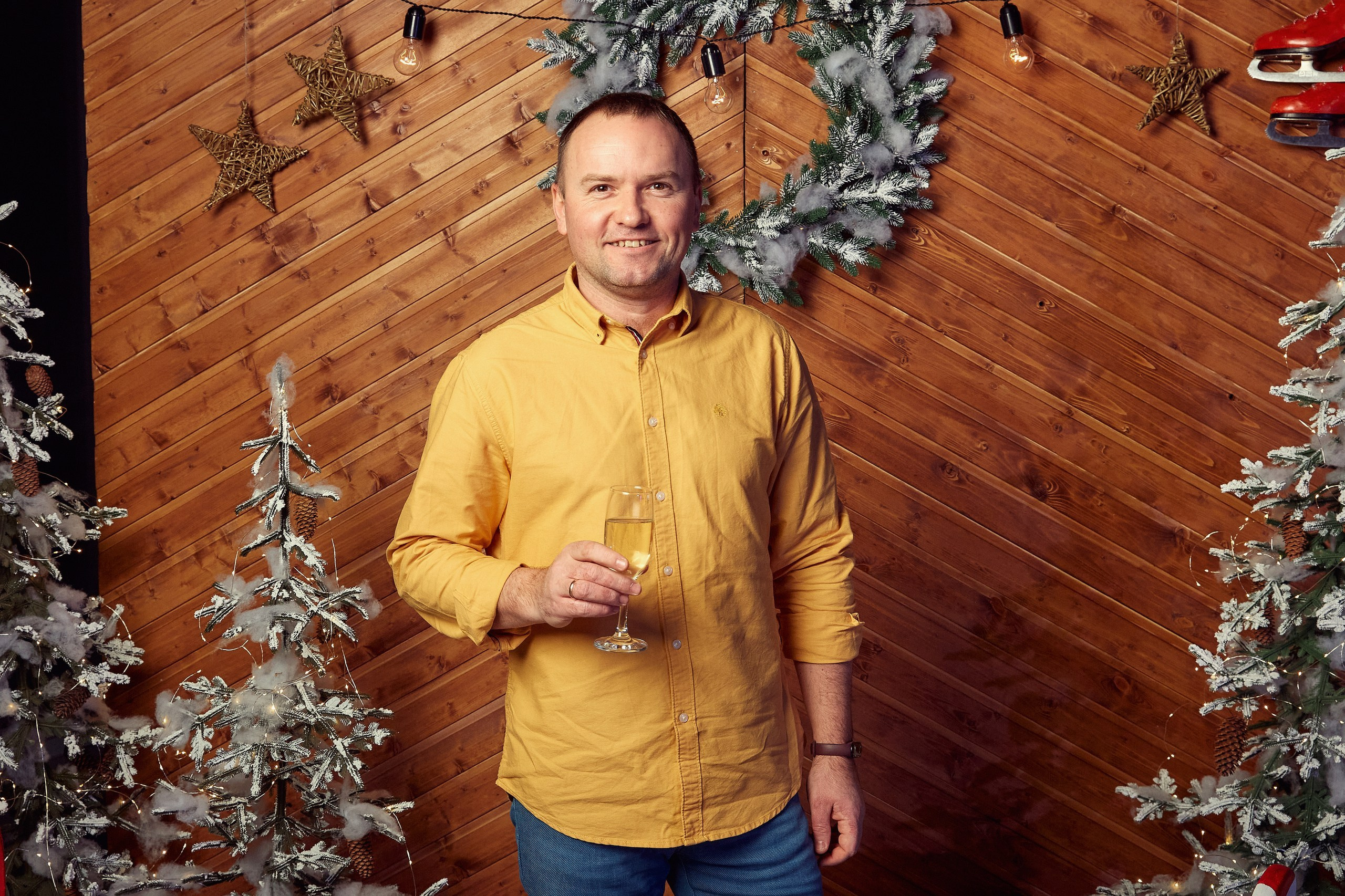 Транс-Инвест / Новогодний корпоратив на территории автосалона. Антон Артюшин, портретный фотограф. Москва