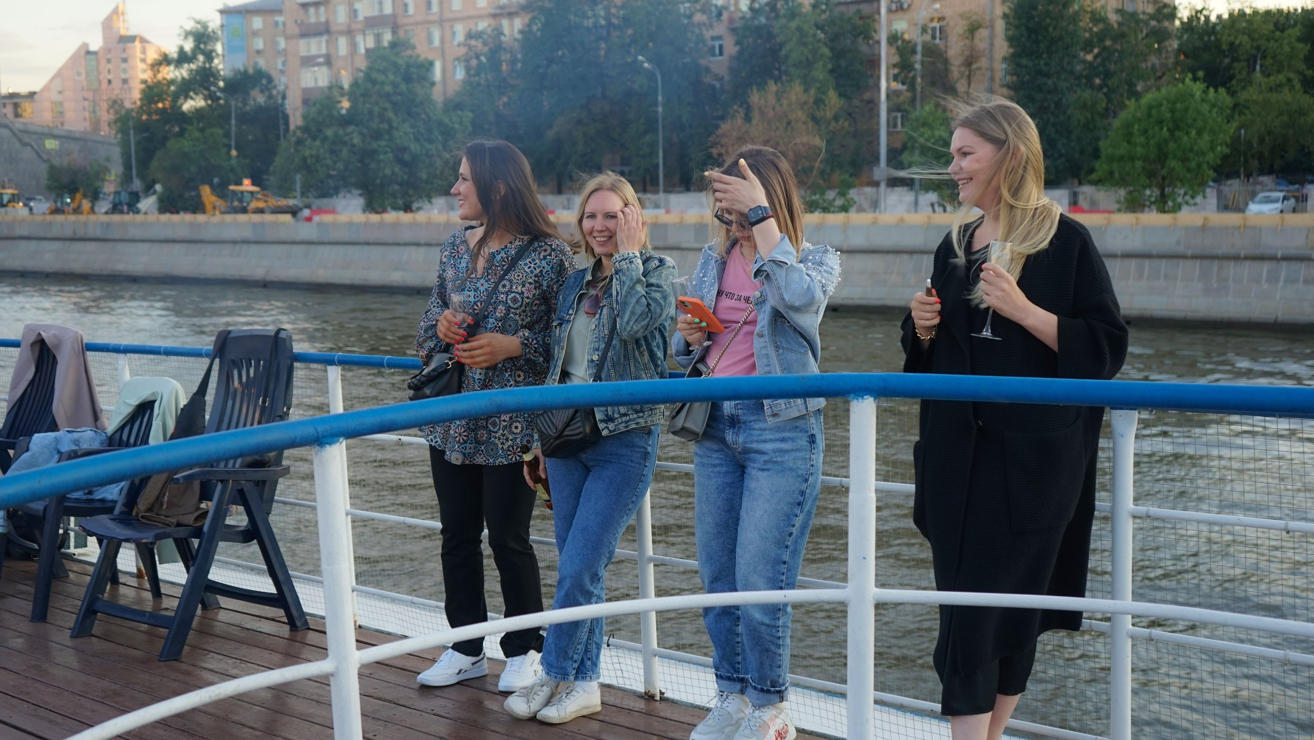 Танцы на воде | 24.07.21. Галерея Фантим