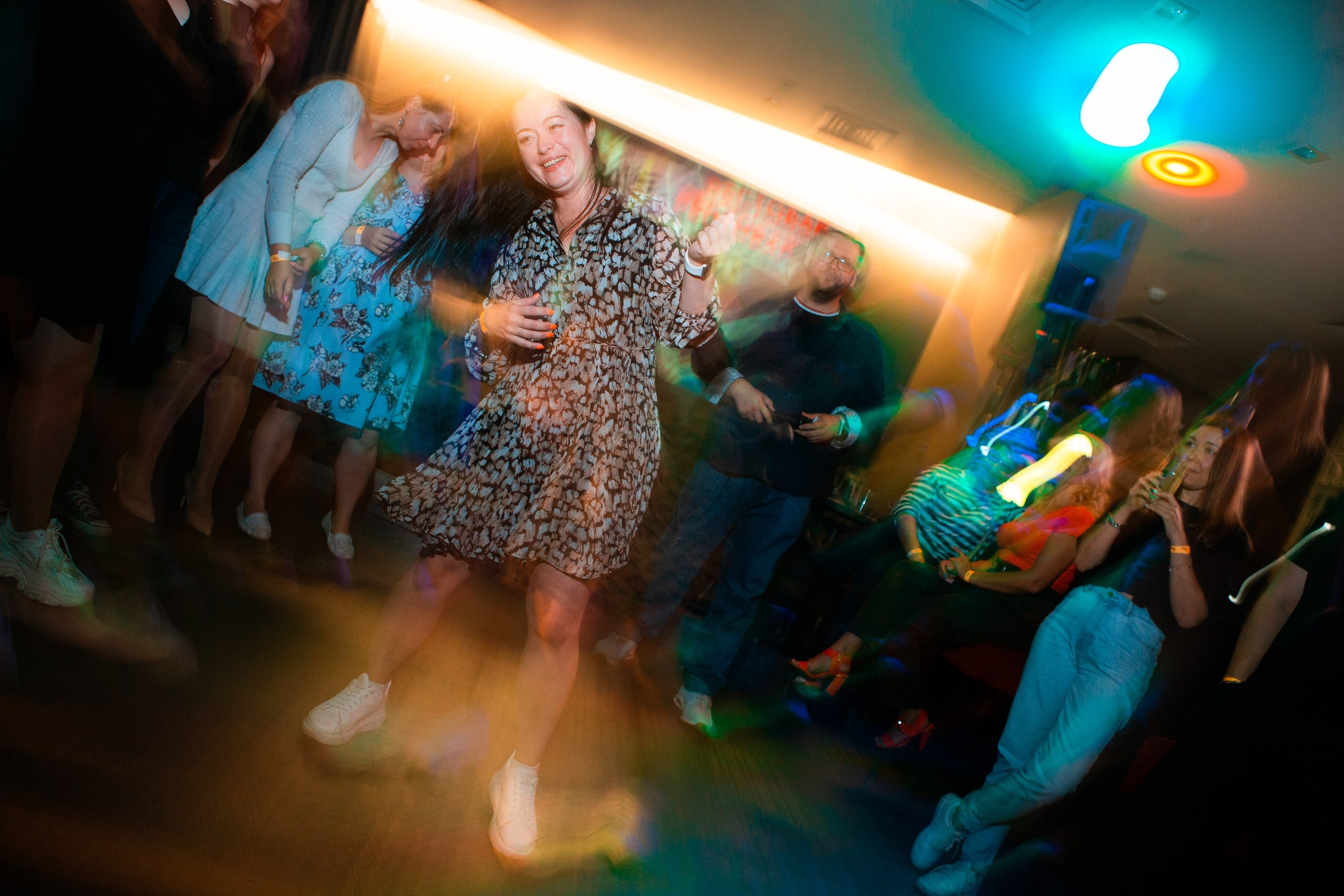 Лето, гуд бай! Клубная вечеринка | 25.08.23. Галерея Фантим