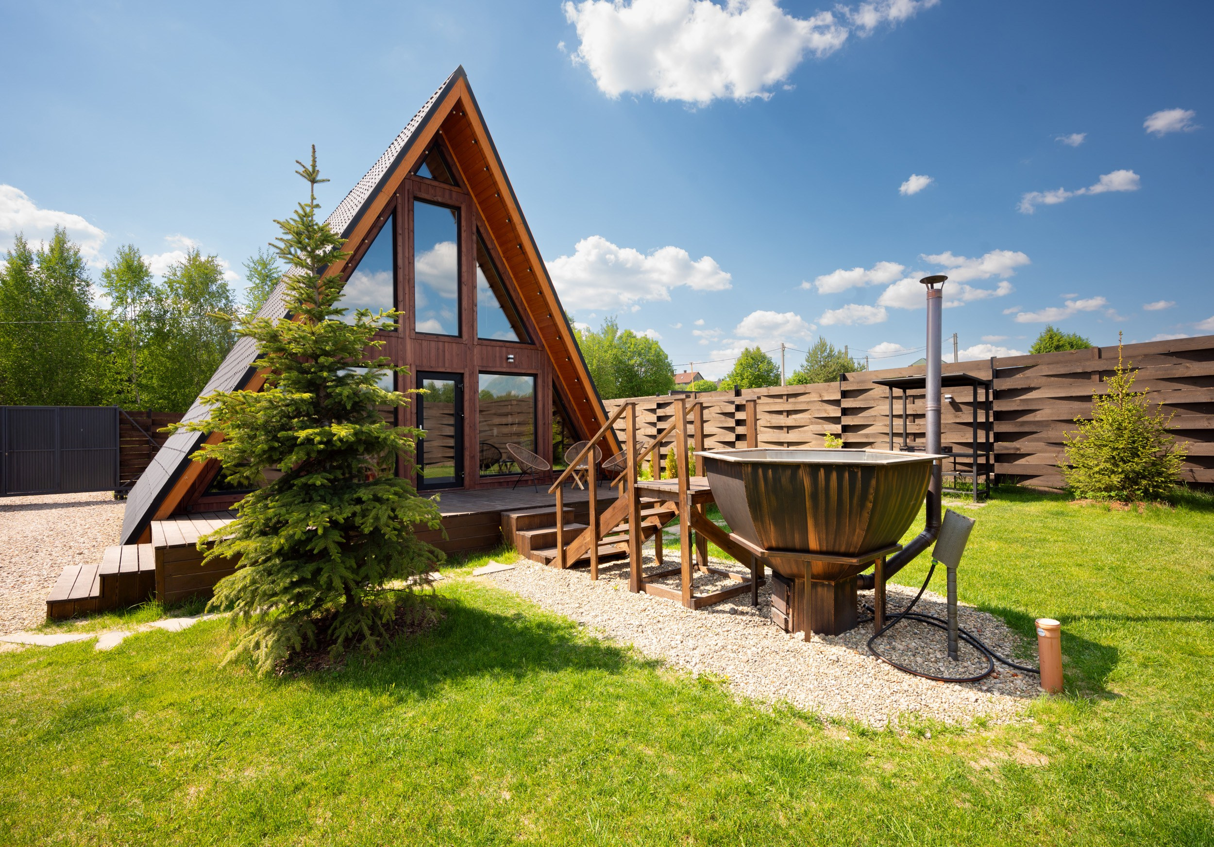 Коттедж для отдыха - «Чантриум» - смотреть дом №1. Коттедж А-фрейм с баней и уличным чаном в Подмосковье - в аренду для отдыха