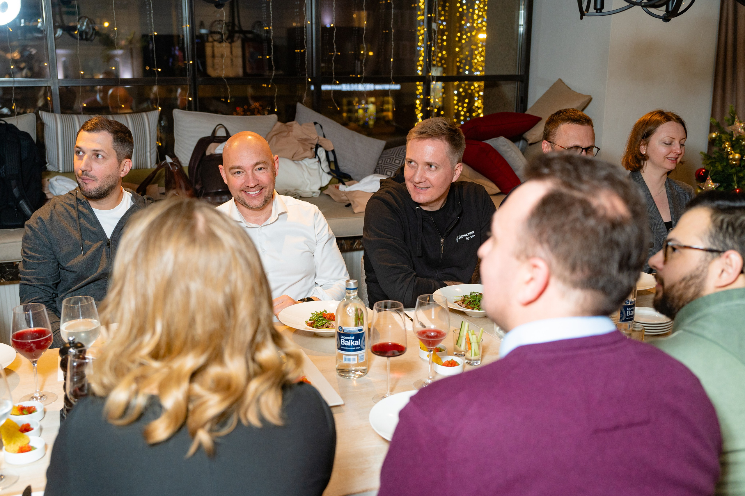 NOVIKOV SCHOOL — Умами зал. Фотограф Никита Комаров