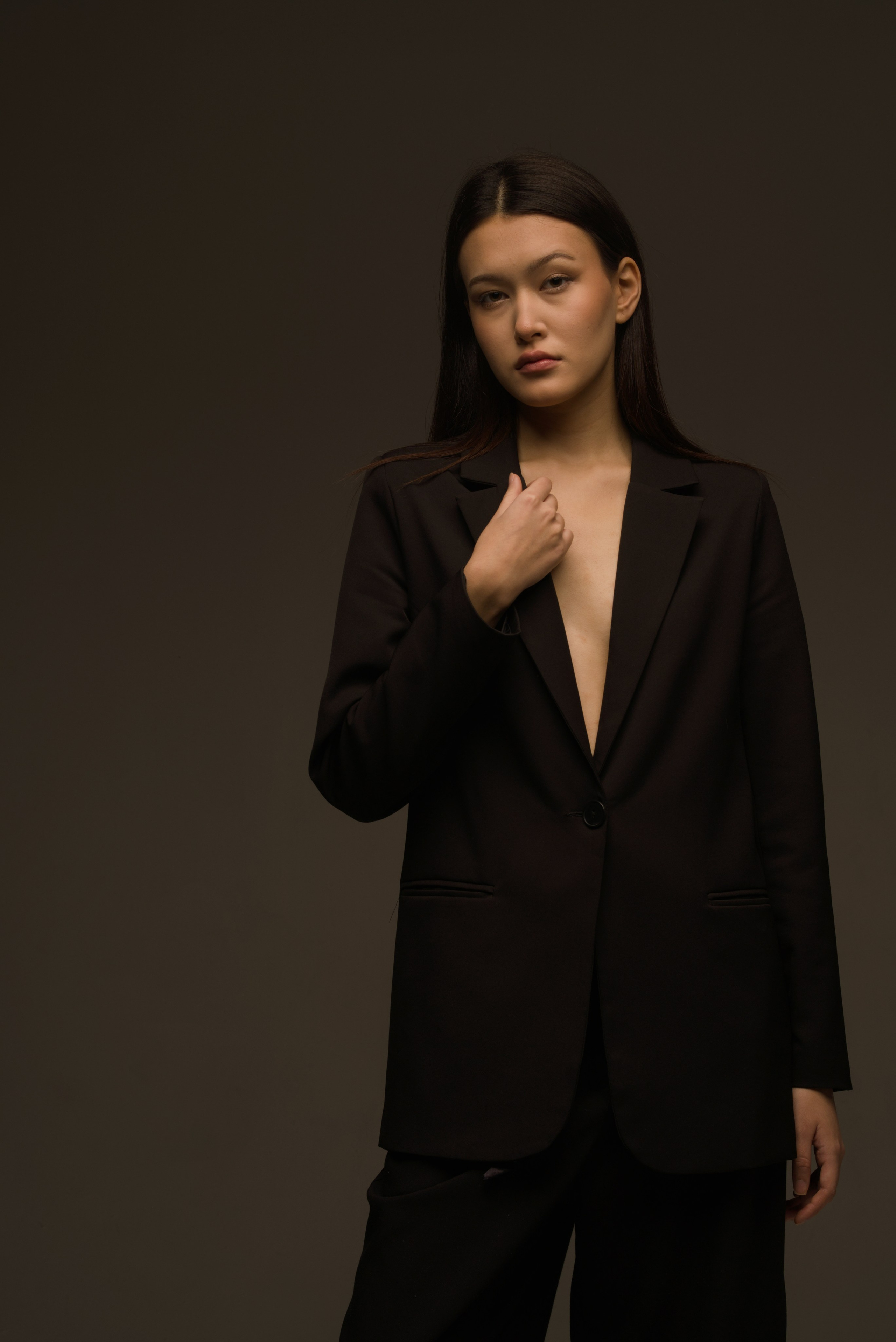 Деловой стиль со вспышкой. Мир глазами Саши Д