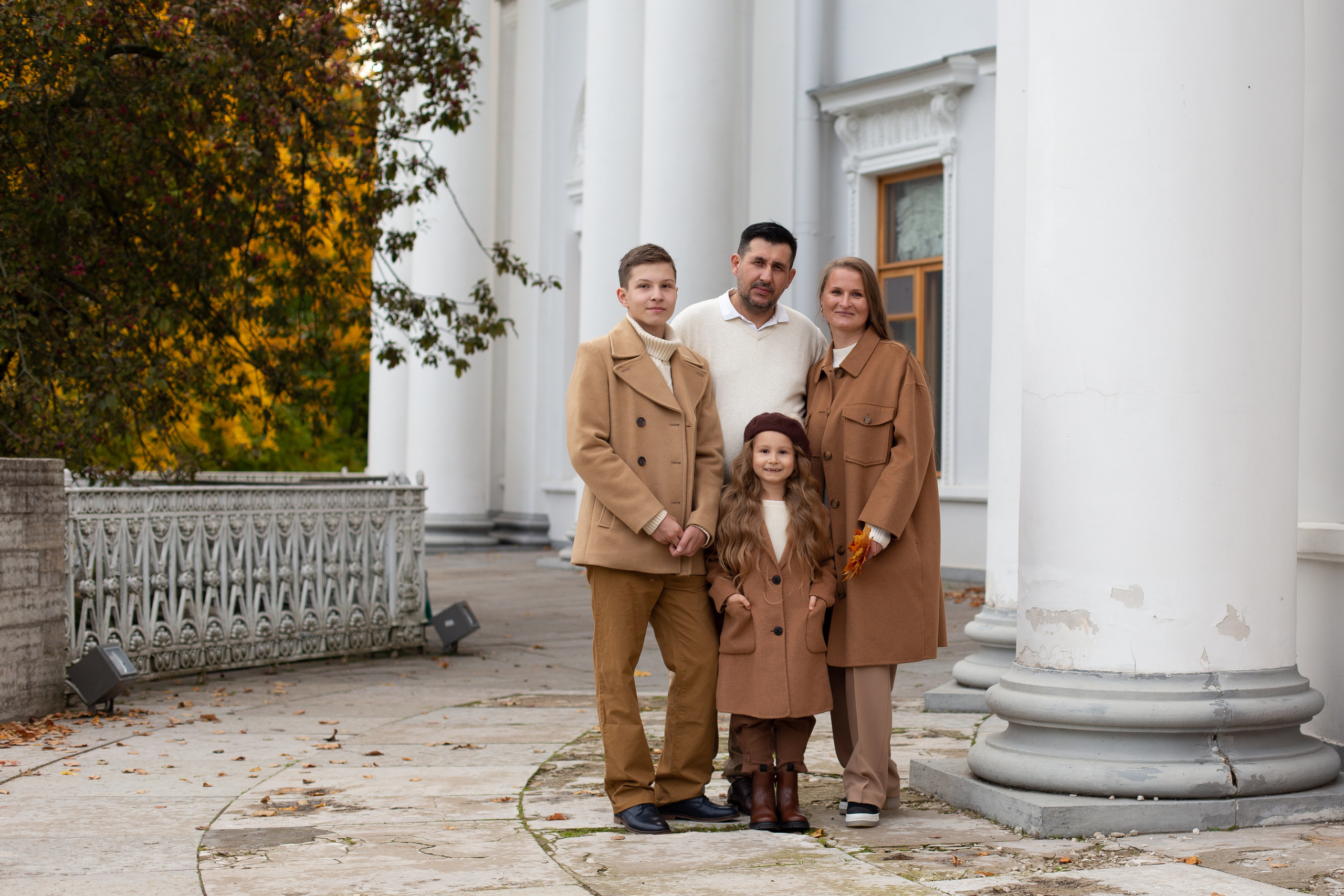 Золотая осень. Семейный фотограф Любовь Саркеева
