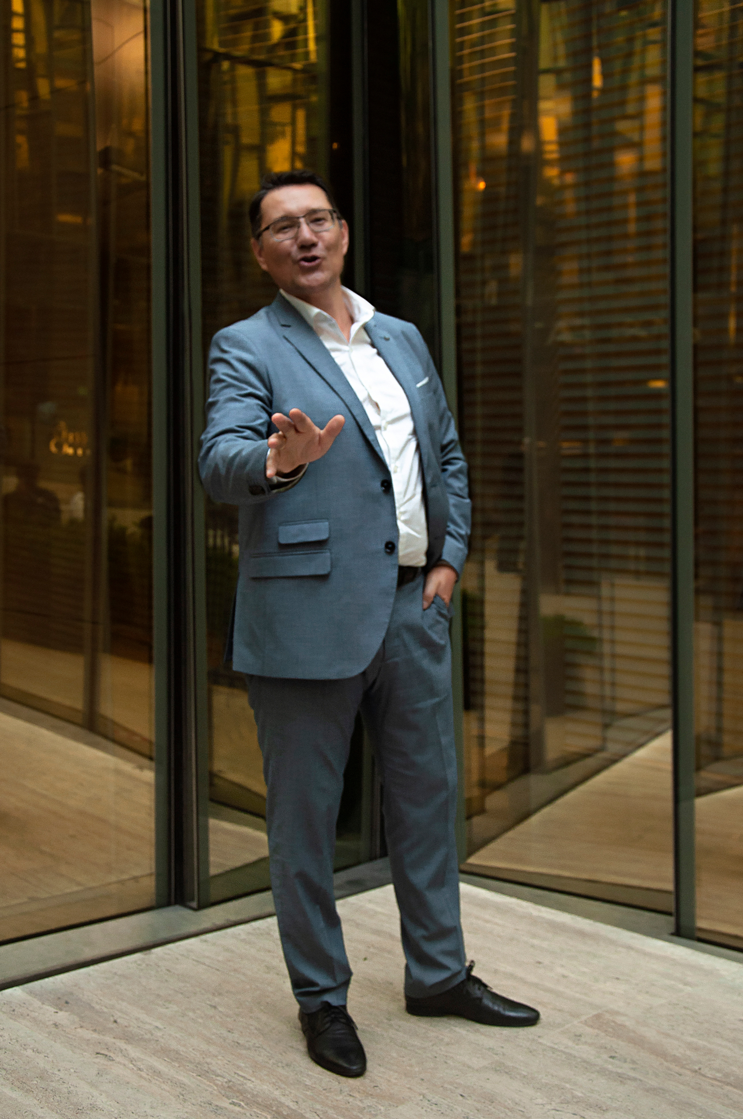 Преподаватель ораторского искусства и импровизации — Павел Васильев. Позитивный контент-фотограф в Санкт-Петербурге Мария Устинова