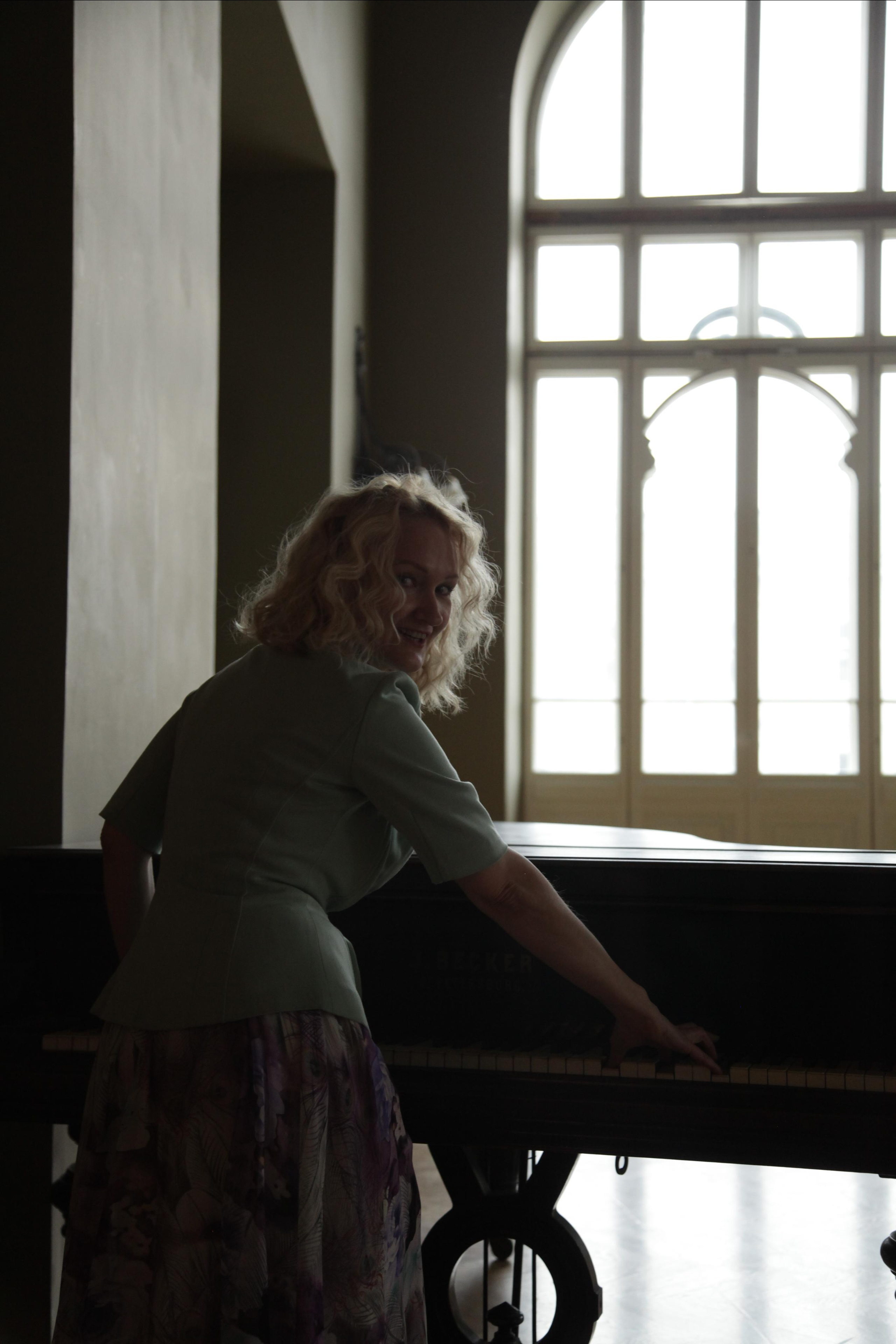 Витебский вокзал. Позитивный контент-фотограф в Санкт-Петербурге Мария Устинова