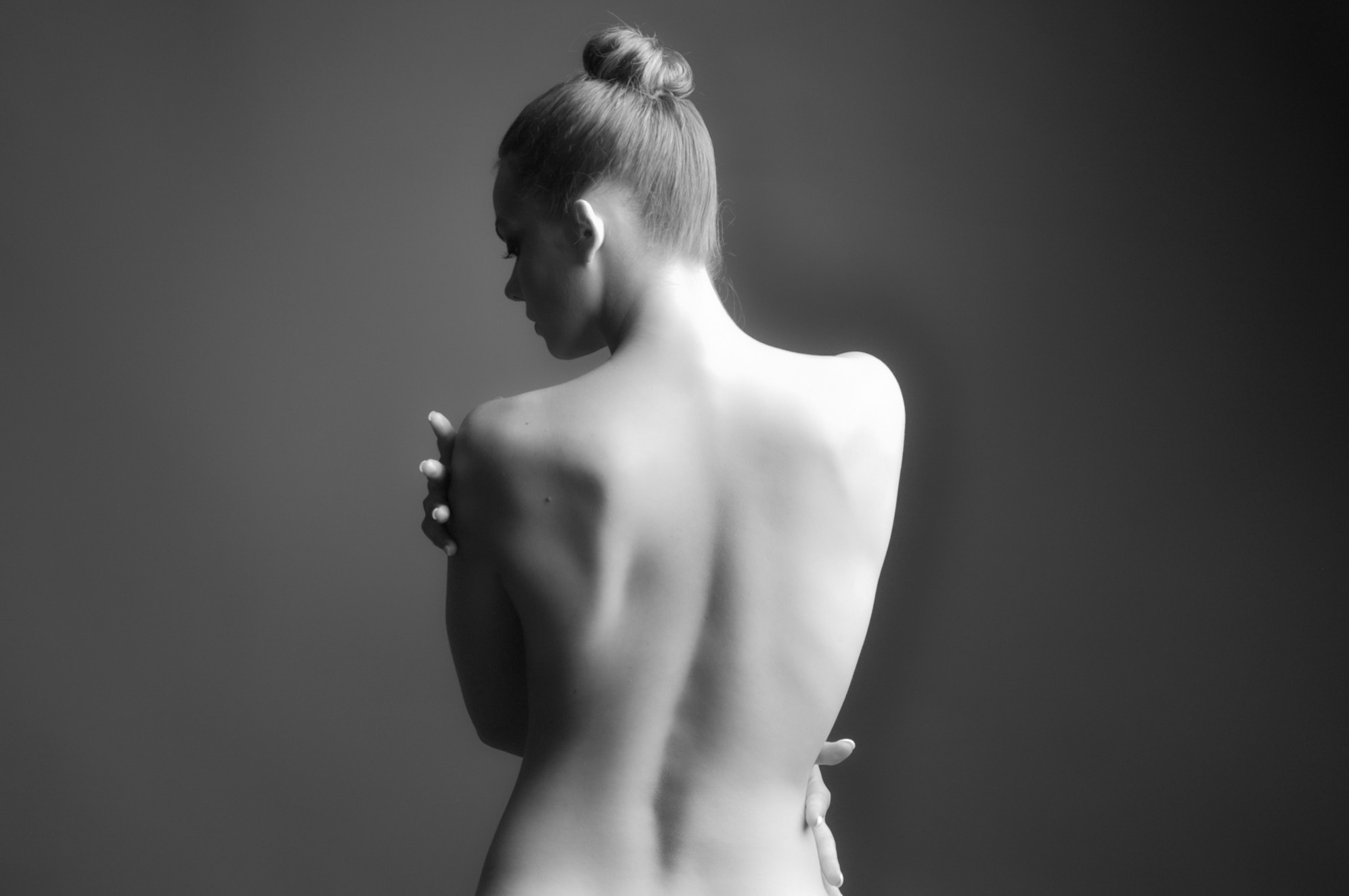 Ню при студийном свете. Позитивный контент-фотограф в Санкт-Петербурге Мария Устинова