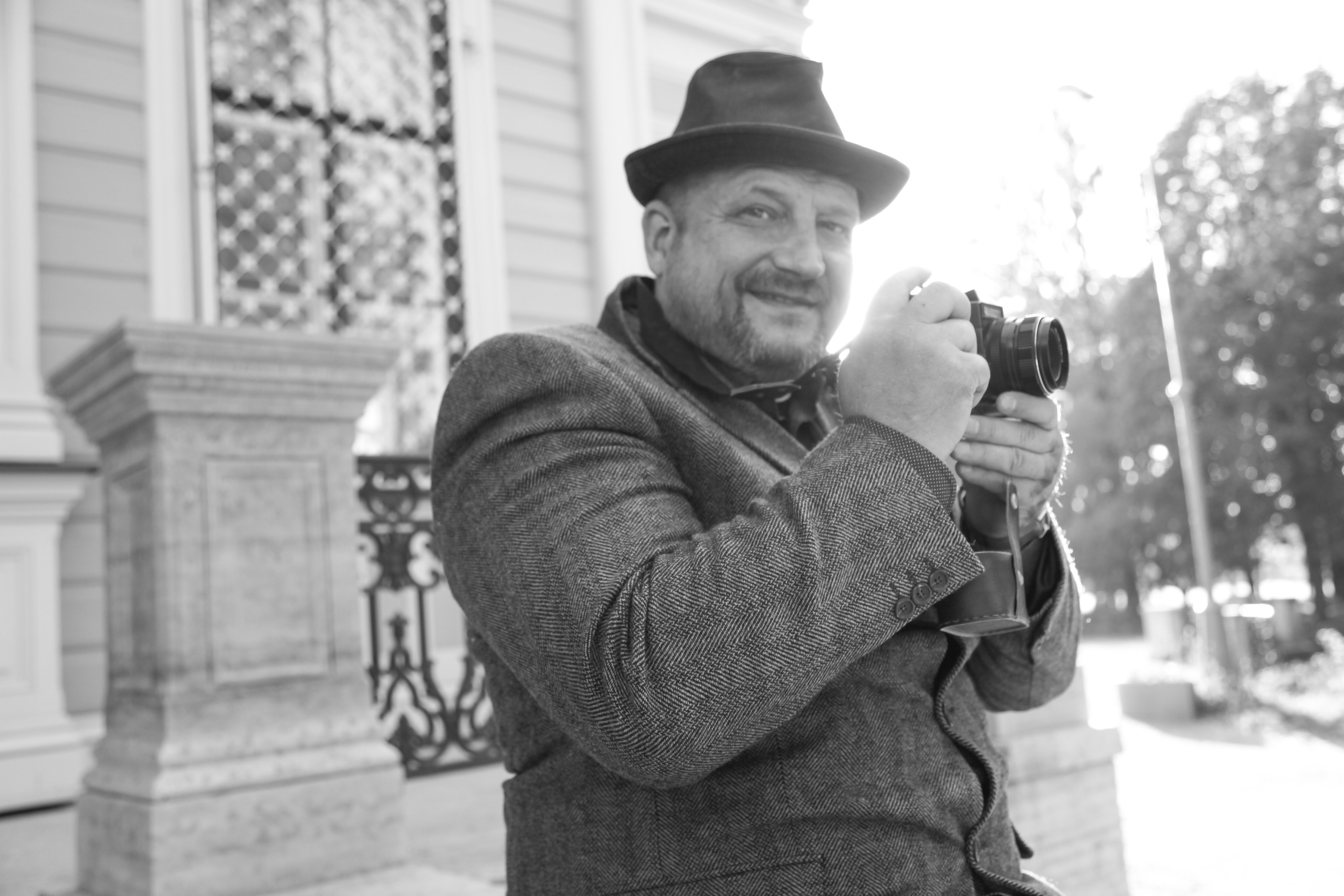 Портрет фотографа. Позитивный контент-фотограф в Санкт-Петербурге Мария Устинова