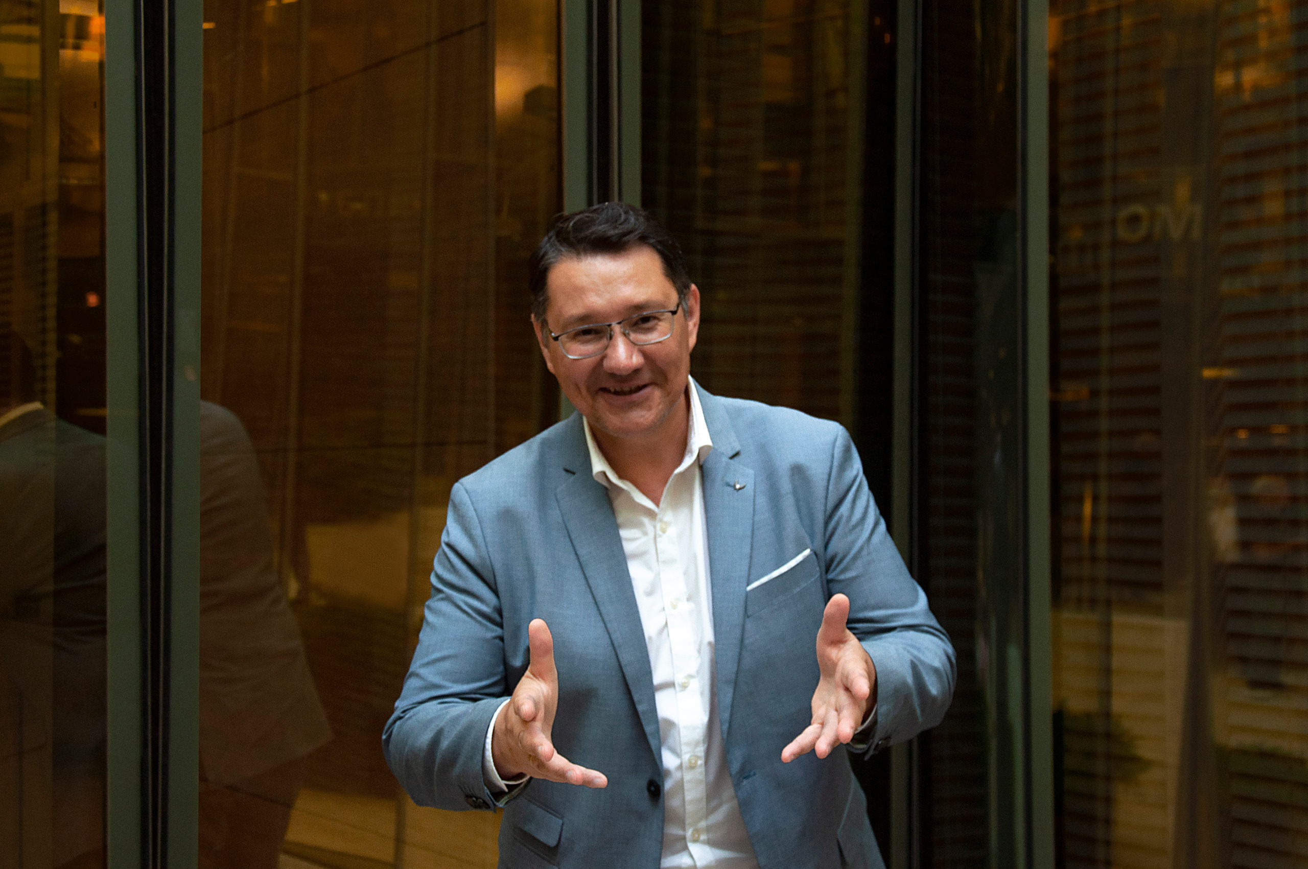 Преподаватель ораторского искусства и импровизации — Павел Васильев. Позитивный контент-фотограф в Санкт-Петербурге Мария Устинова