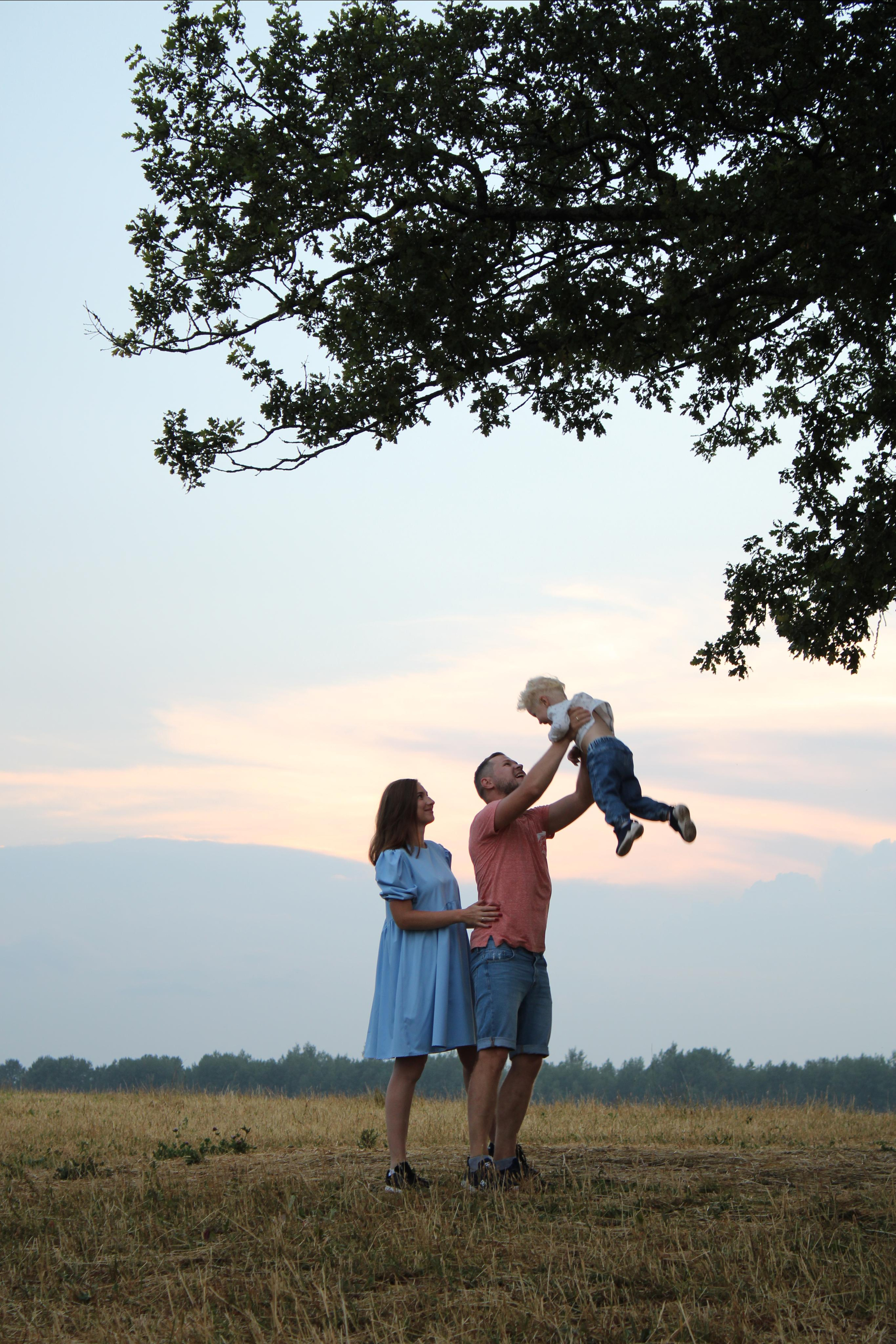 Семейная прогулка в окресностях Пушкина. Позитивный контент-фотограф в Санкт-Петербурге Мария Устинова