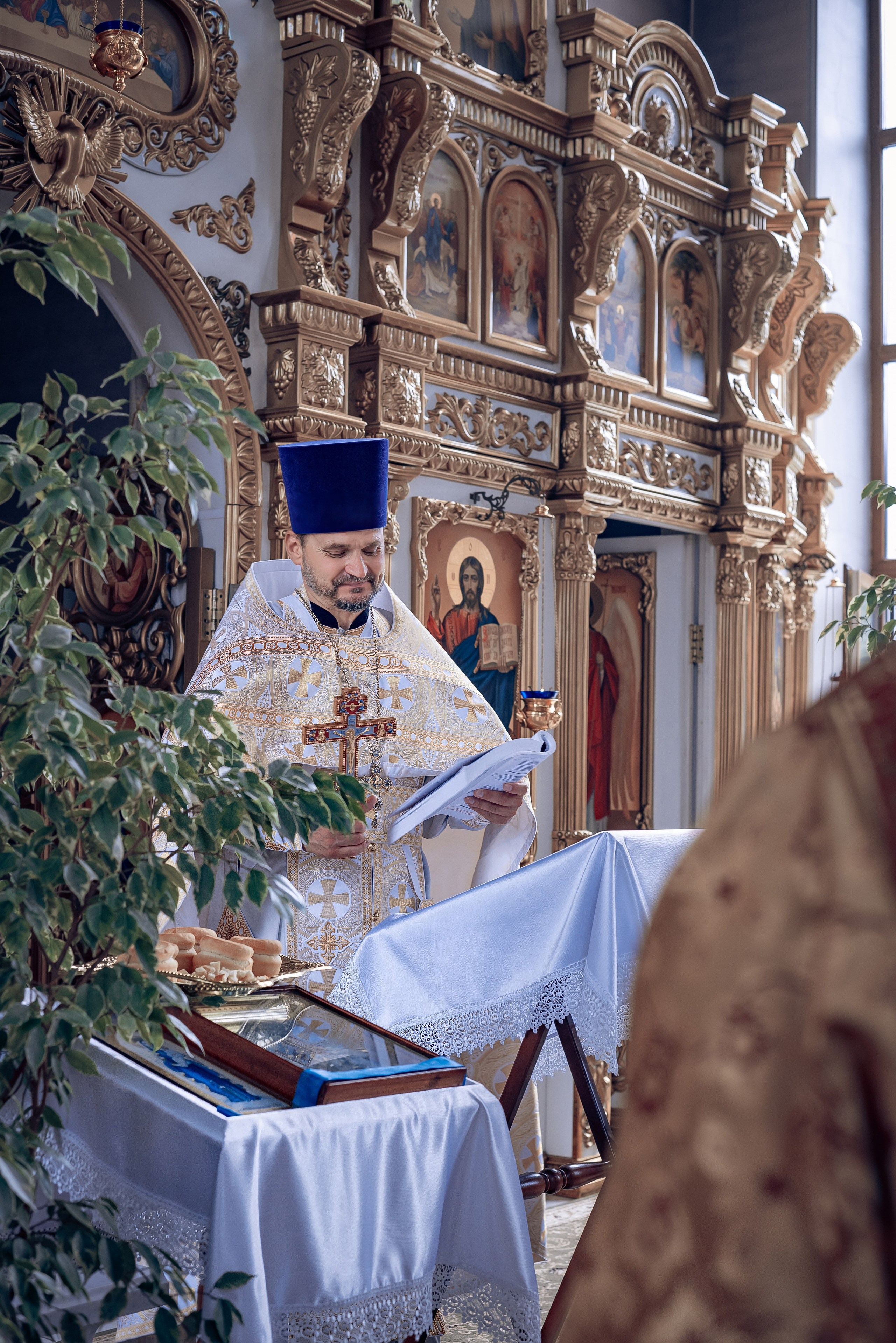 Воскресная служба в Рождественско-Николаевском храме. Фотографы крещения/венчания  Красноярск Татьяна и Вячеслав Переваловы