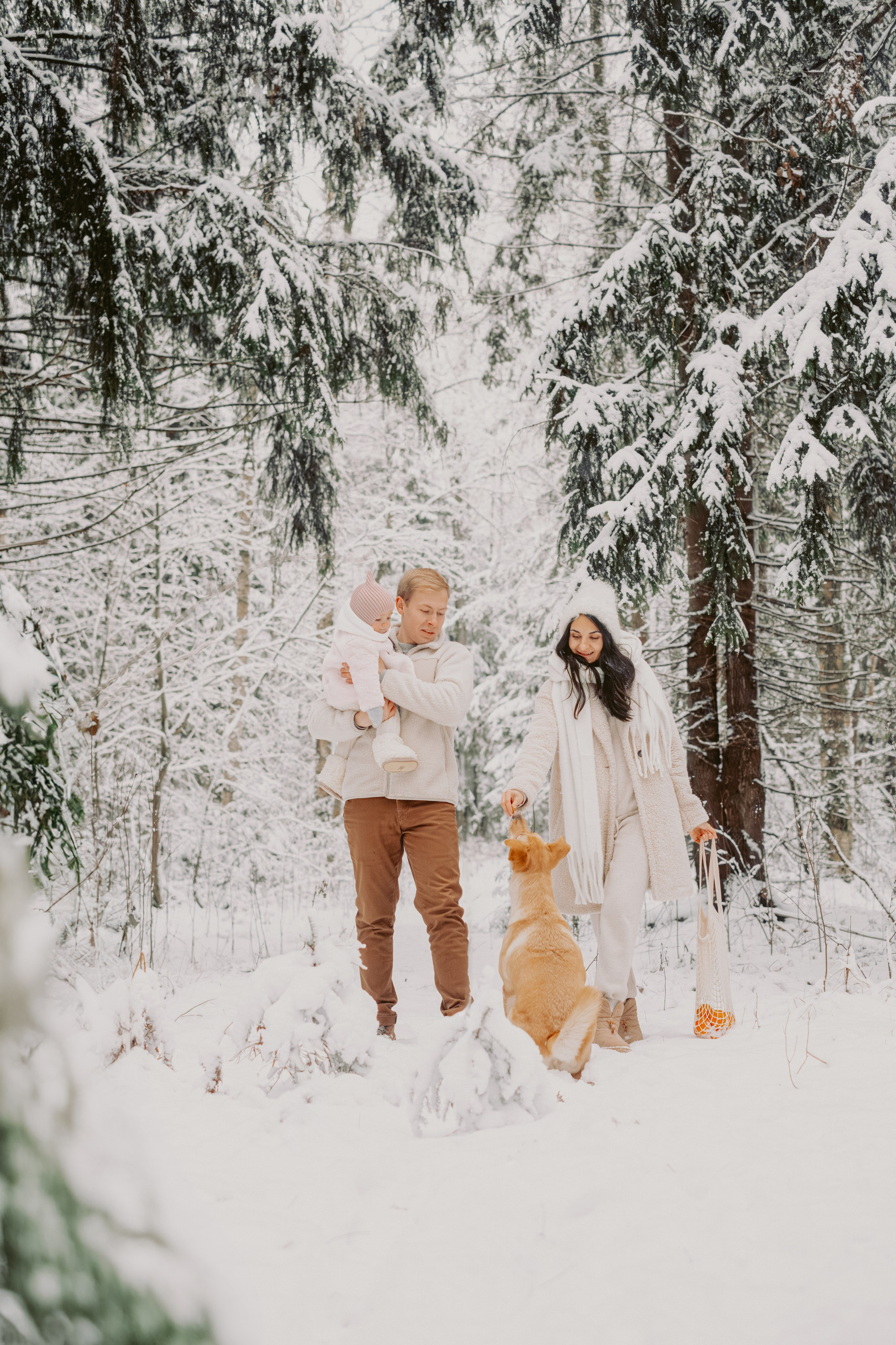 Зимняя история Яны, Леши, Мии и Фанты. Семейный и детский фотограф в Санкт-Петербурге
