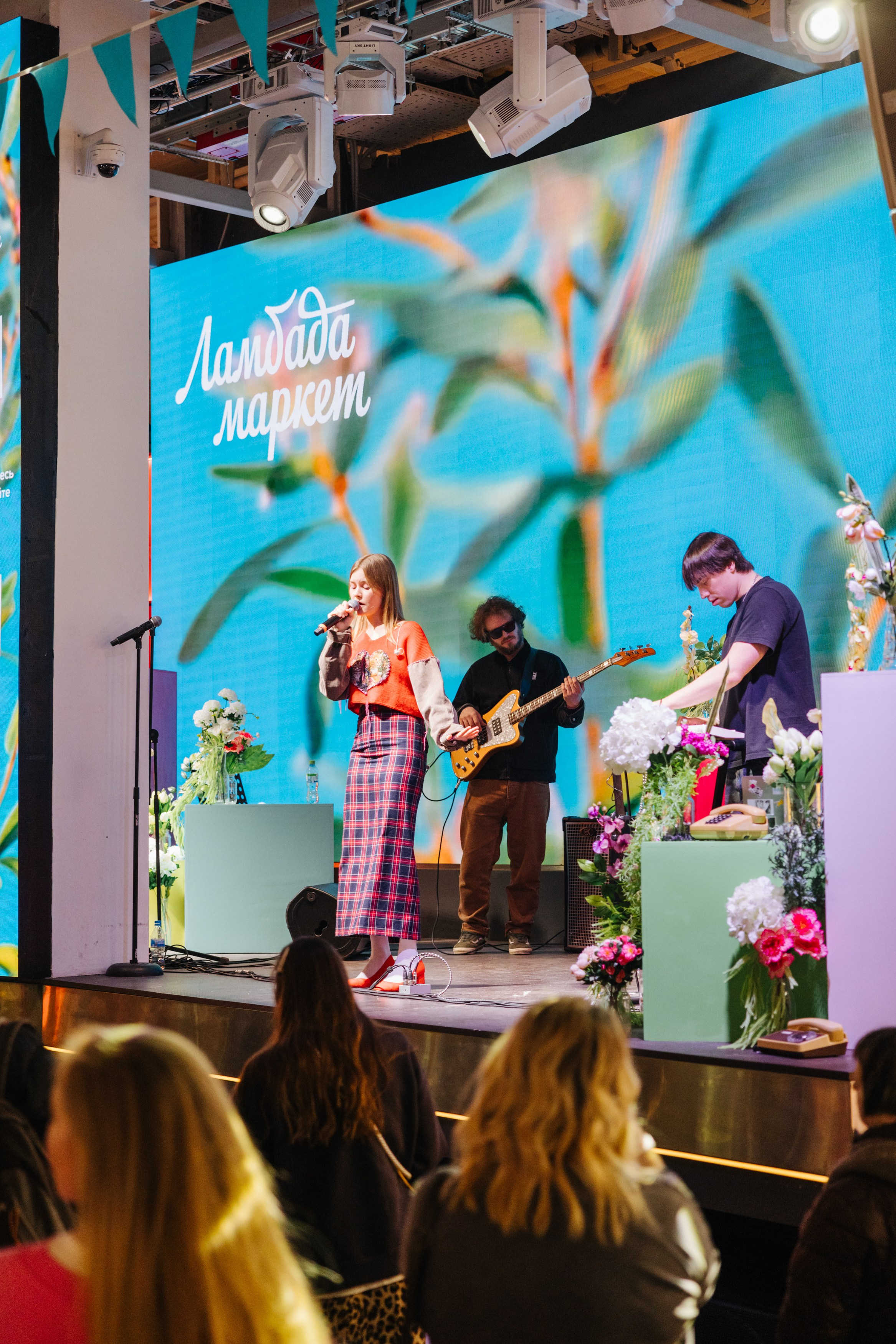 2–3 марта 2024 в пространстве «Три вокзала. Депо» / День 1 / фото Валерий Белобеев. Фотоотчеты «Ламбада-маркета»