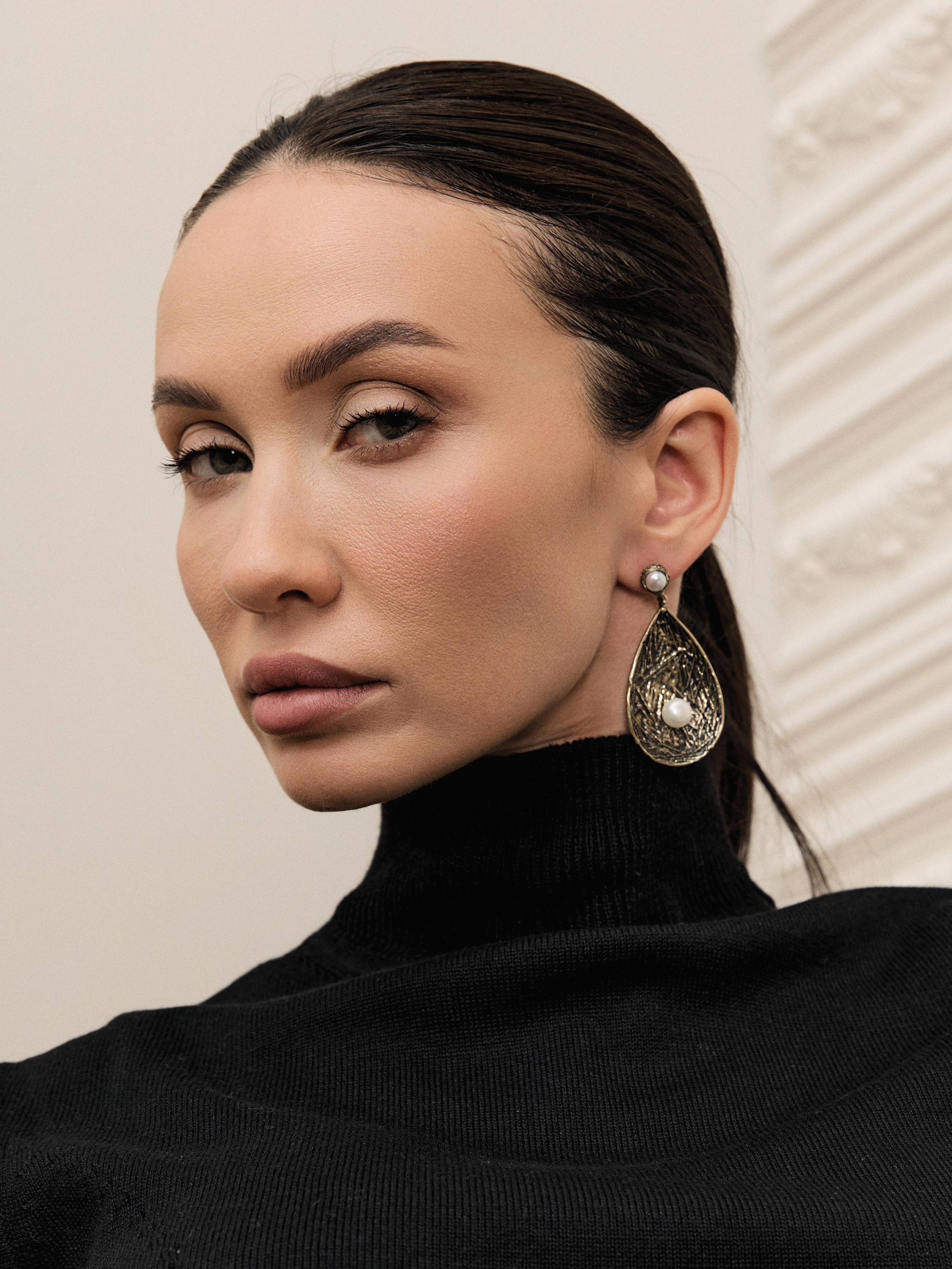 Red Cardigan. Фотограф в Москве и Сургуте Алла Лесовая. Снимаю каталог для брендов и индивидуальные портреты для людей