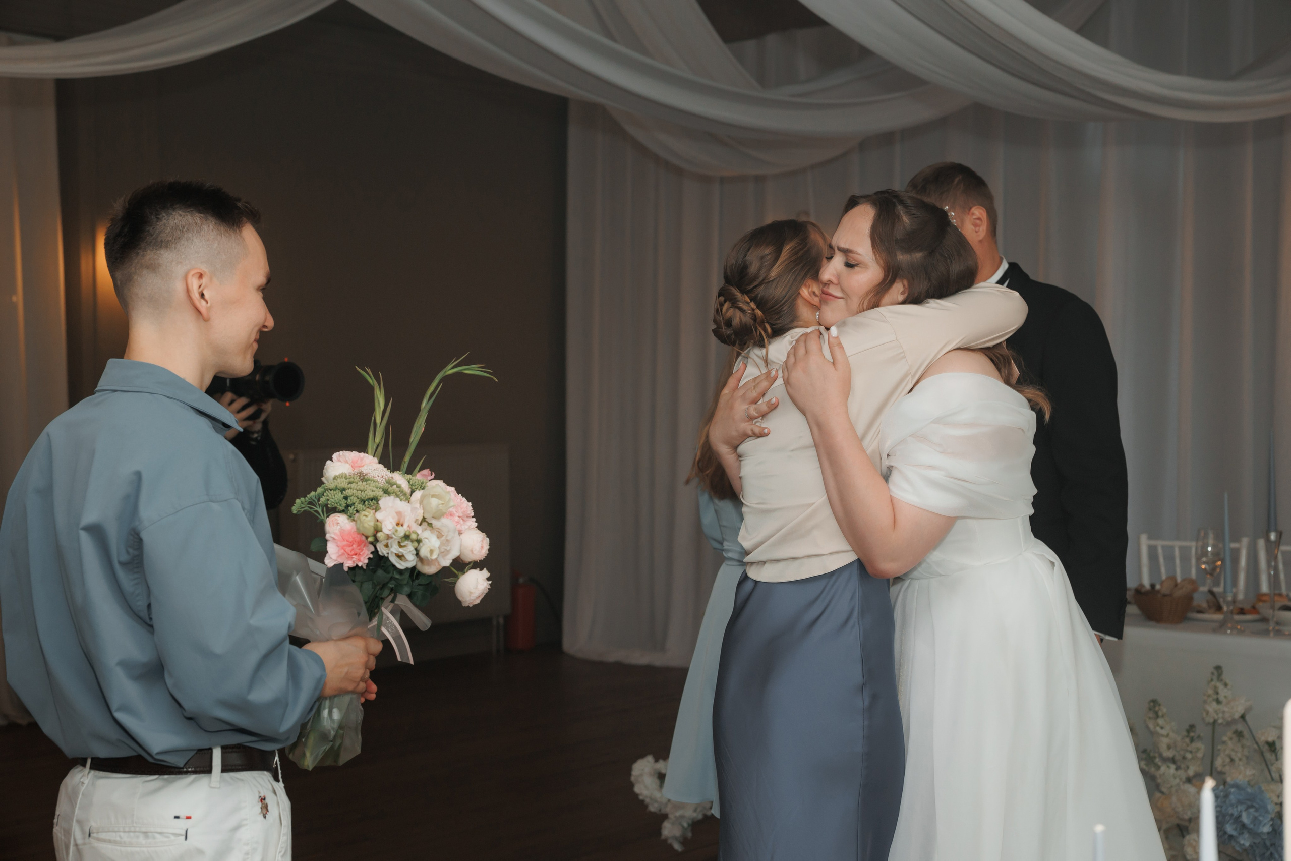 Свадебная фотосессия в отеле Сенешаль. Свадебный и репортажный фотограф (Москва, Королев и другие)