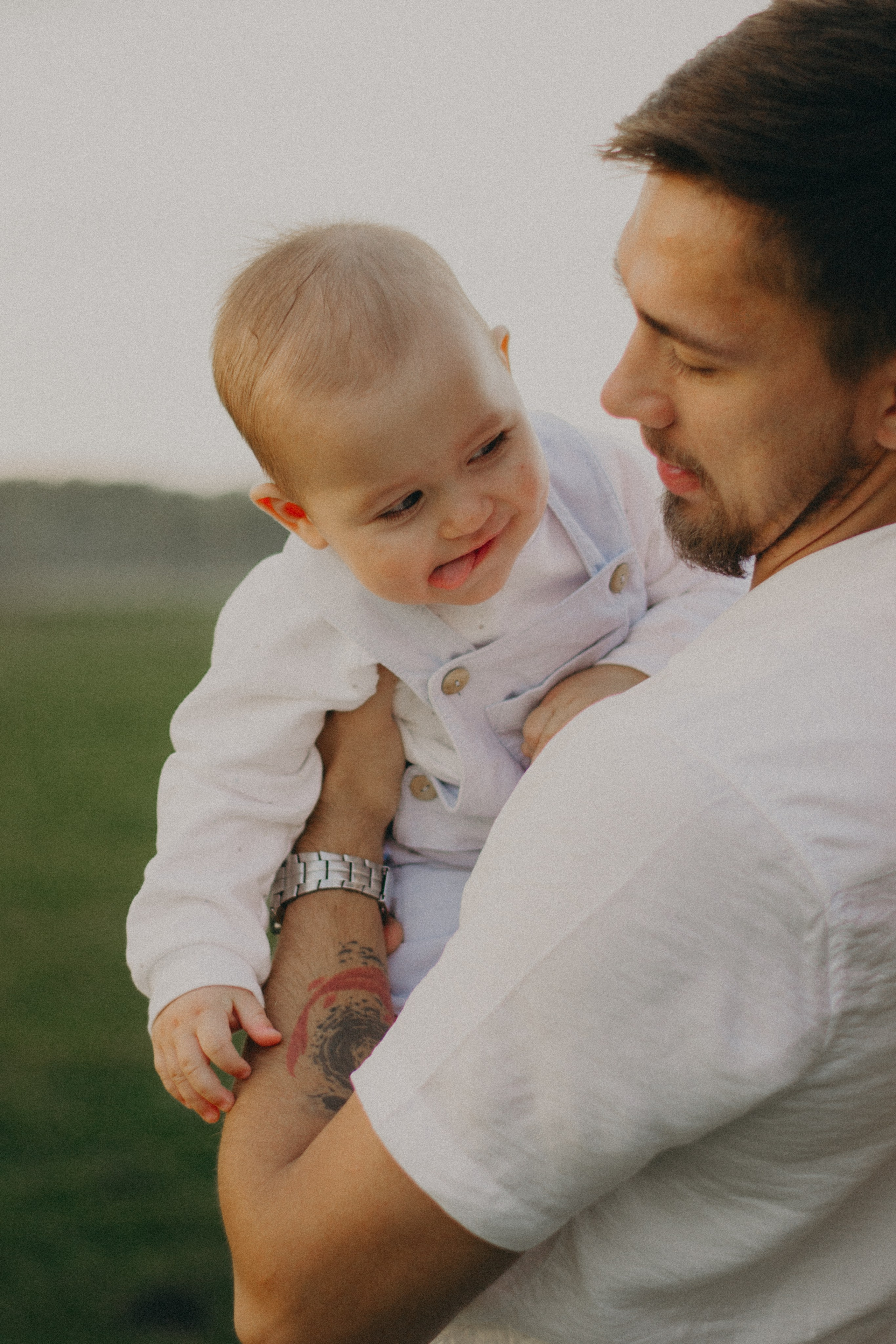 Семья с малышом на природе. Женский и семейный фотограф в Казани Гульназ Гизетдинова