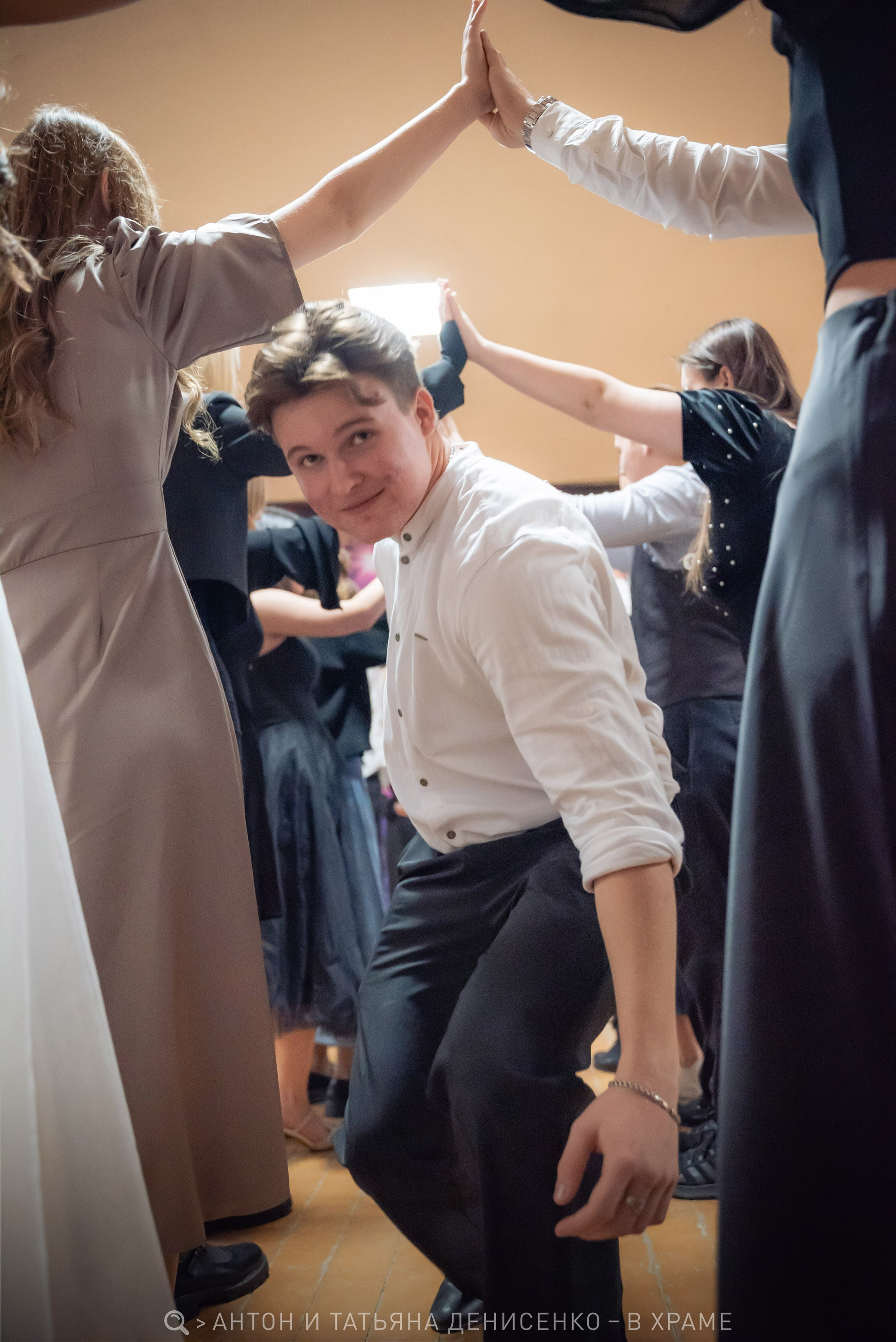 Молодежный зимний бал, г. Зерноград. Антон и Татьяна Денисенко — В храме