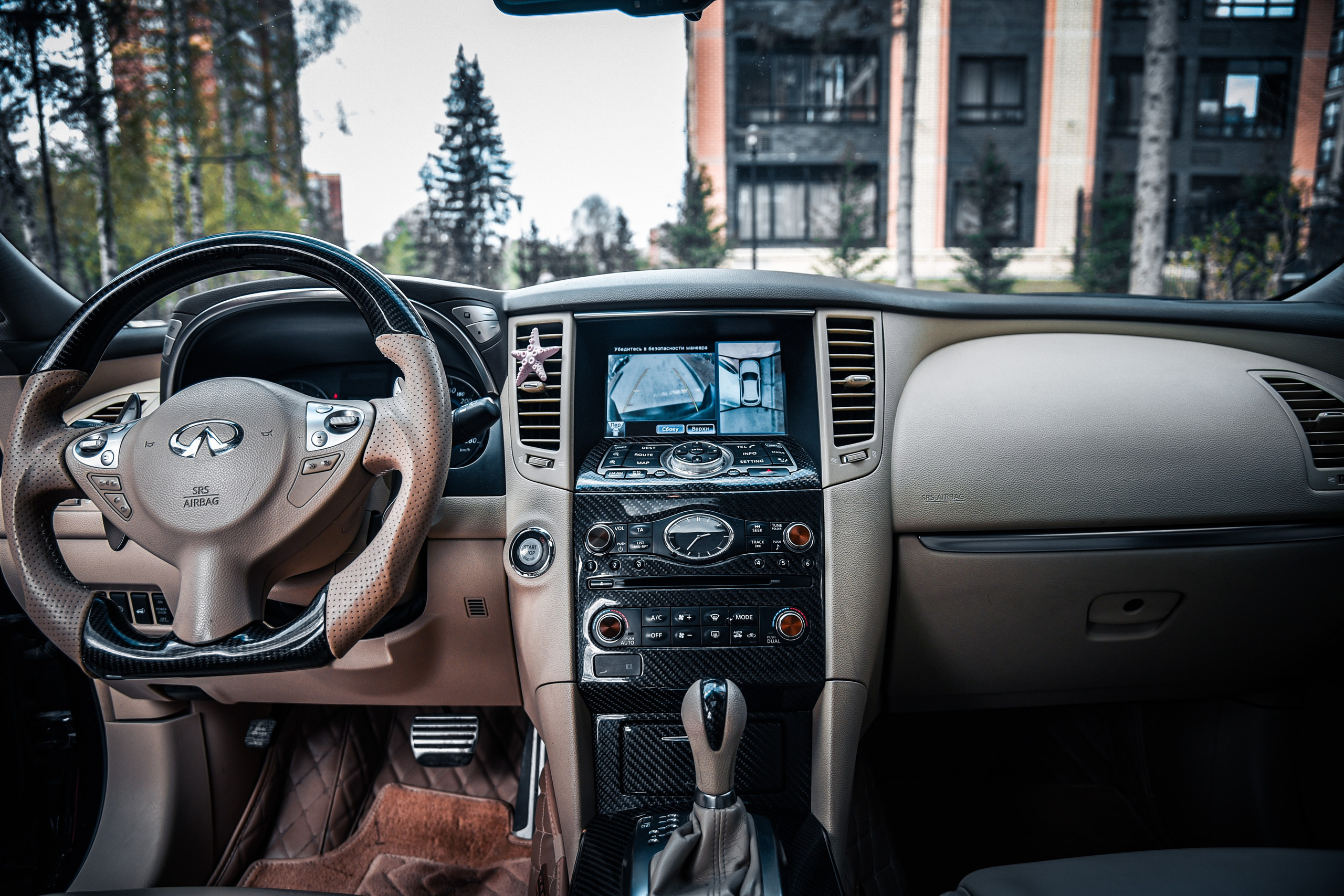 Профессиональная фотосессия Infiniti FX37 в&nbsp;Новосибирске. Автомобильный фотограф Чанчин Владимир: детальные снимки кузова, интерьера и&nbsp;динамики