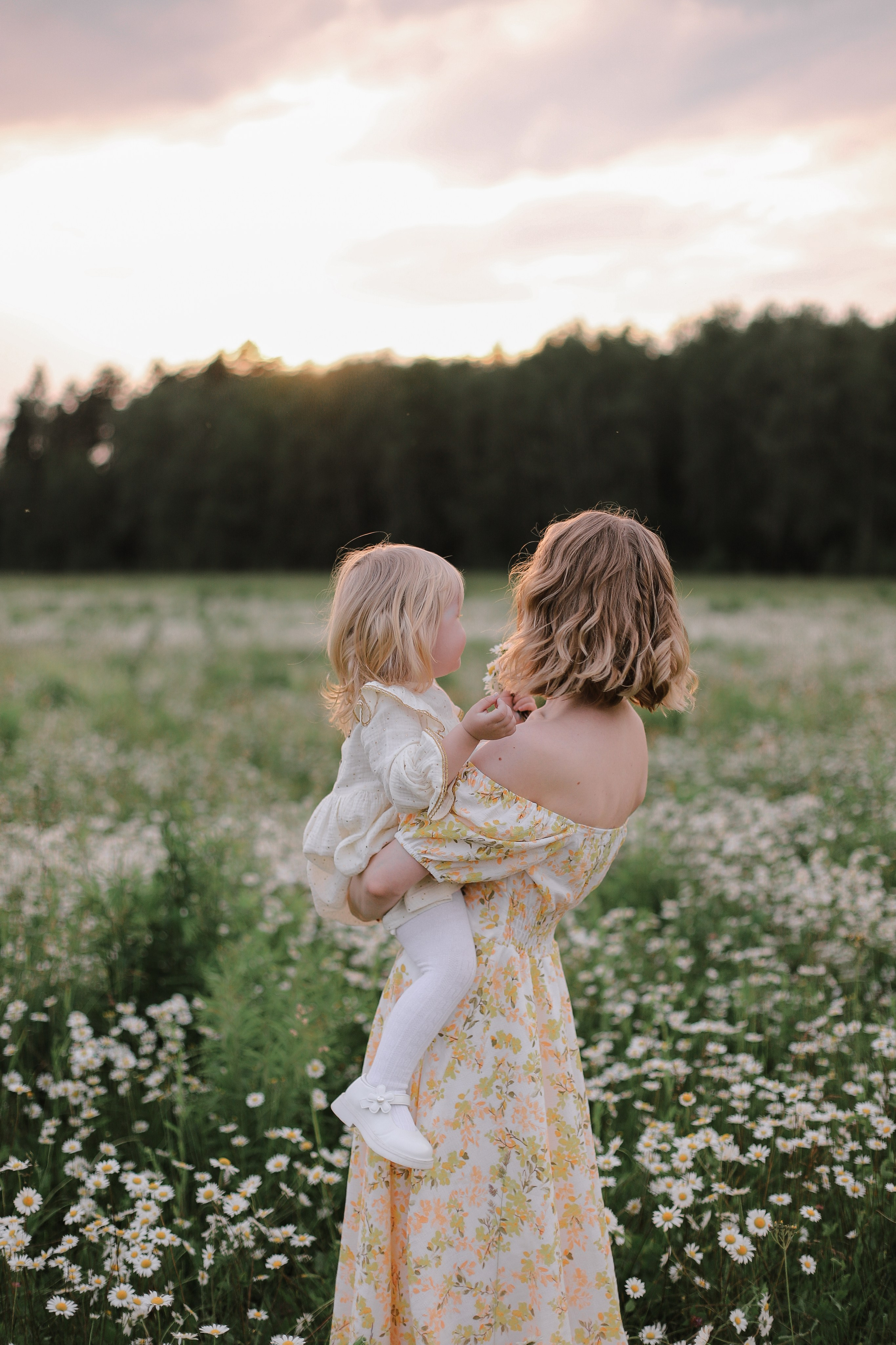 Катя и Соня в ромашках. Свадебный, семейный и детский фотограф в Люберцах Зайцева Анастасия