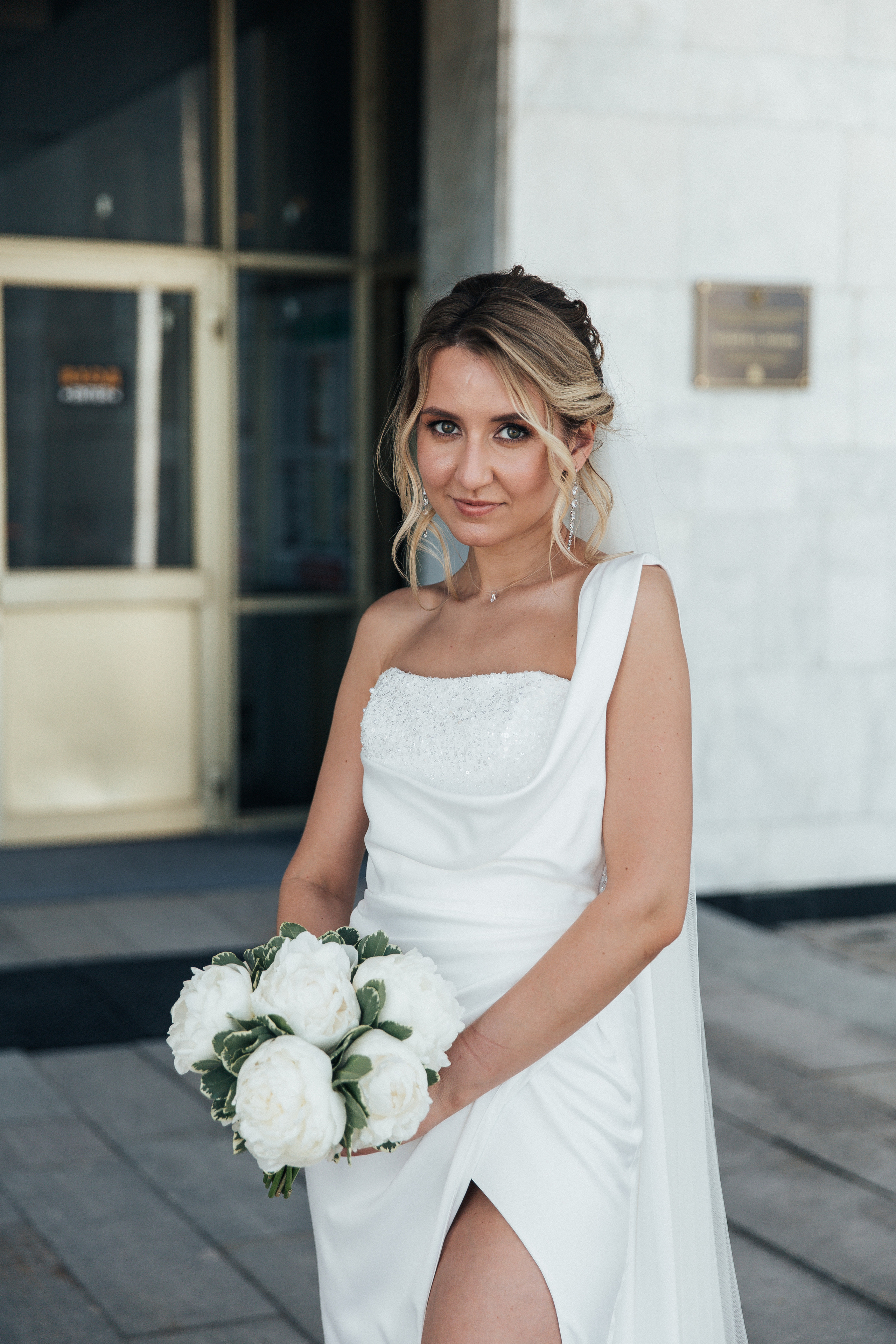 Свадебная фотосессия Ксении и Александра в Усадьбе Горки Ленинские. Свадебный фотограф Домодедово Москва Катерина Алехина