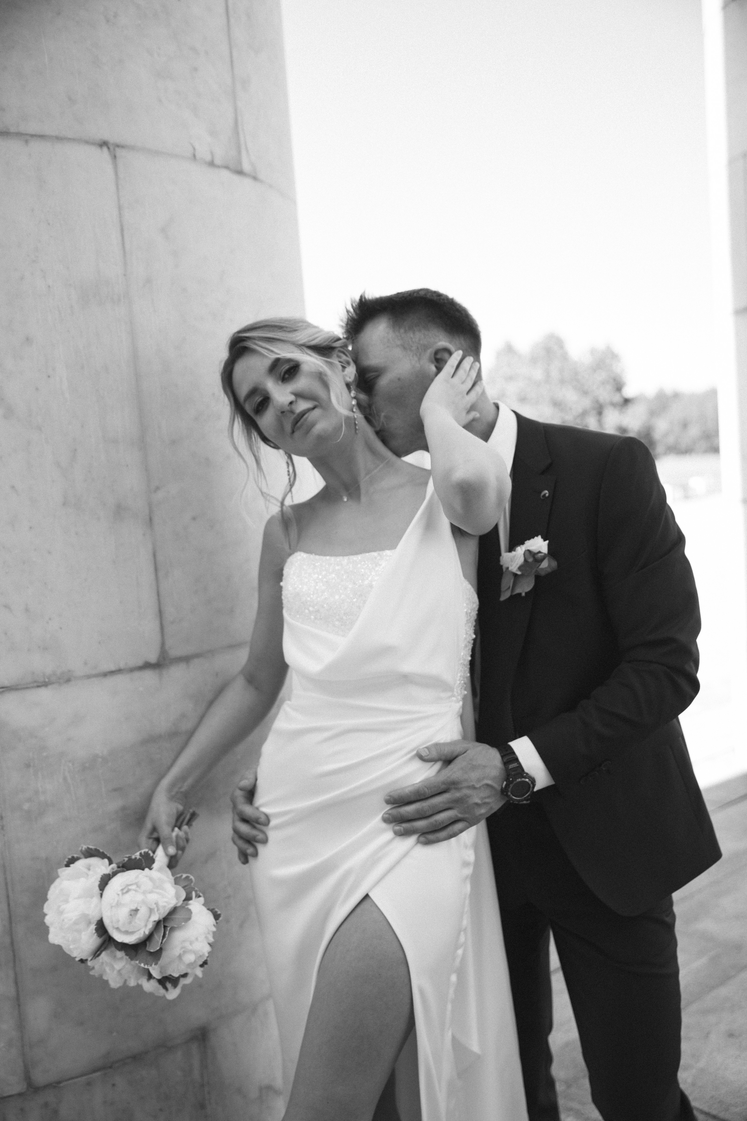 Свадебная фотосессия Ксении и Александра в Усадьбе Горки Ленинские. Свадебный фотограф Домодедово Москва Катерина Алехина