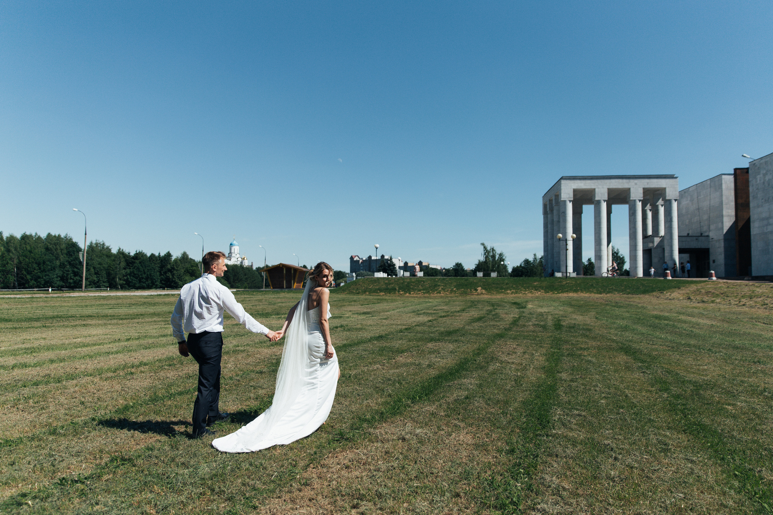Свадебная фотосессия Ксении и Александра в Усадьбе Горки Ленинские. Свадебный фотограф Домодедово Москва Катерина Алехина