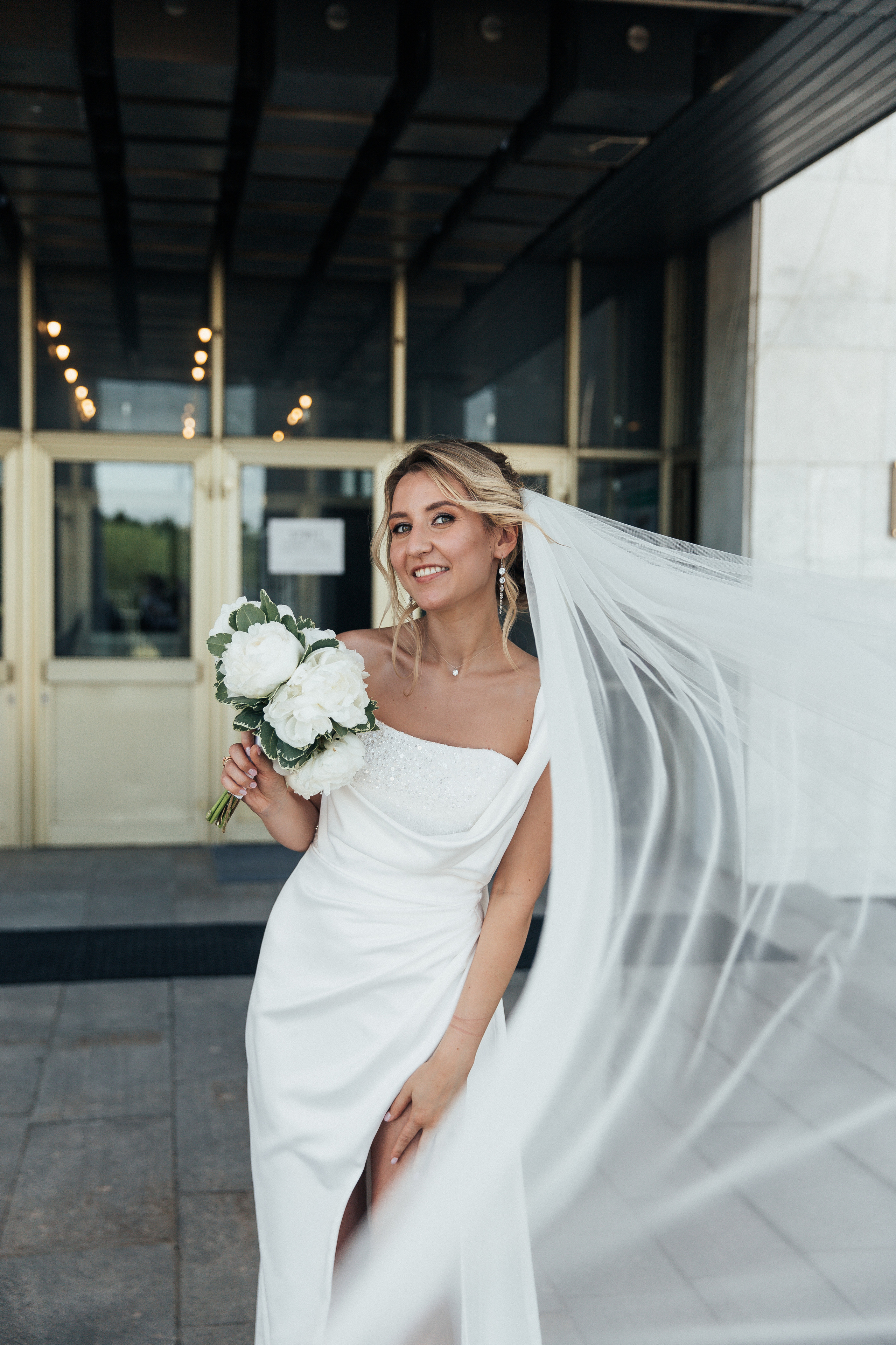 Свадебная фотосессия Ксении и Александра в Усадьбе Горки Ленинские. Свадебный фотограф Домодедово Москва Катерина Алехина