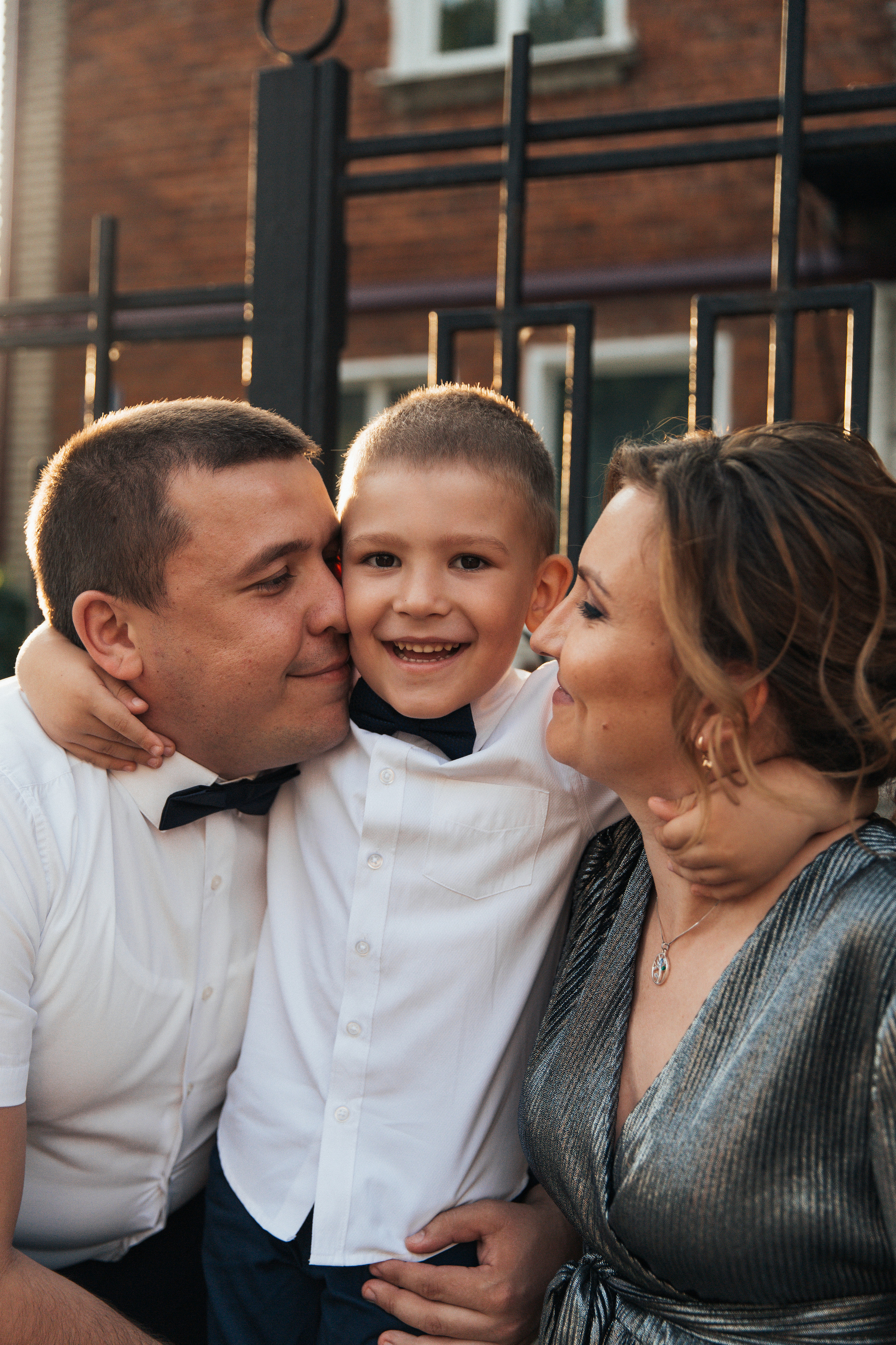 Анонс семейной прогулки Елены Александра и Дани в Видном. Свадебный фотограф Домодедово Москва Катерина Алехина