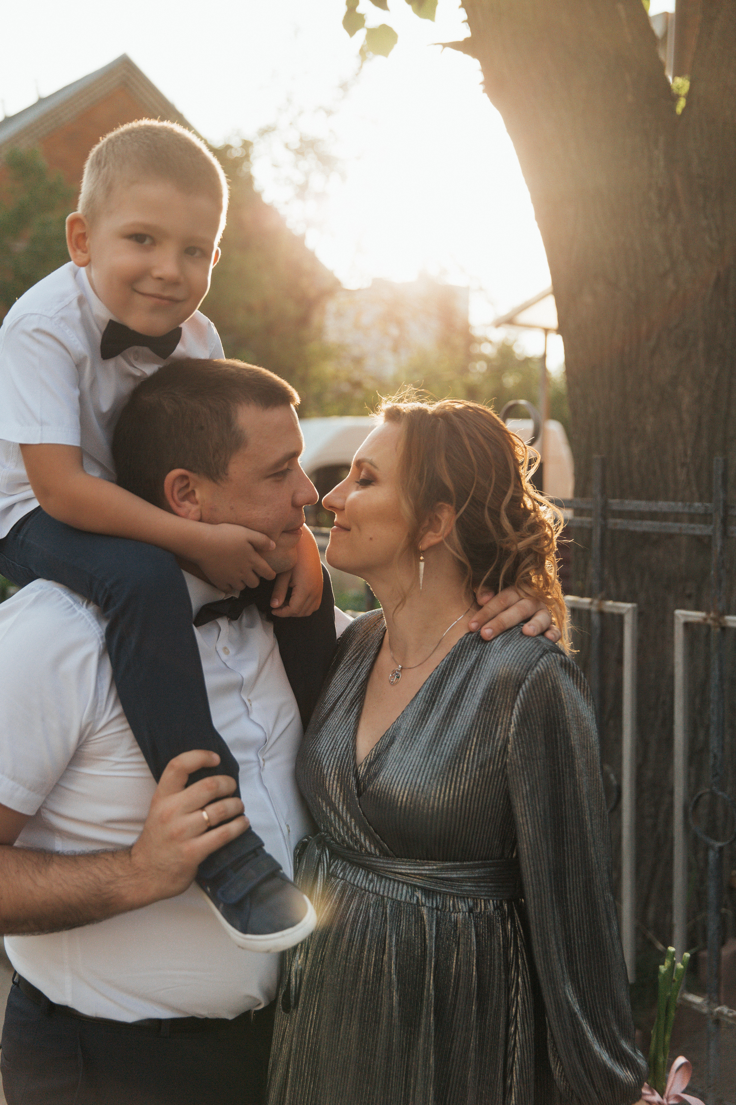 Анонс семейной прогулки Елены Александра и Дани в Видном. Свадебный фотограф Домодедово Москва Катерина Алехина