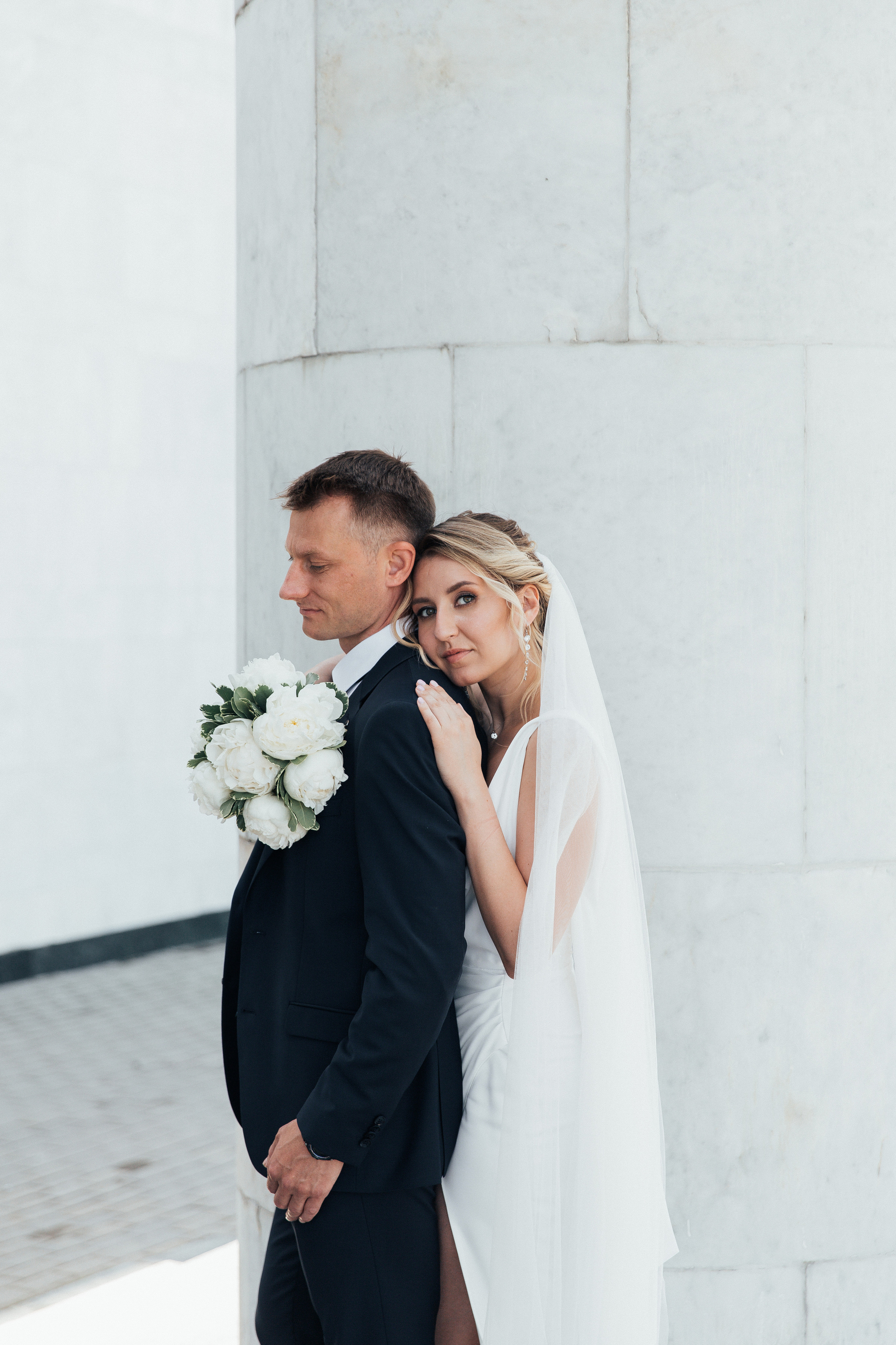 Свадебная фотосессия Ксении и Александра в Усадьбе Горки Ленинские. Свадебный фотограф Домодедово Москва Катерина Алехина