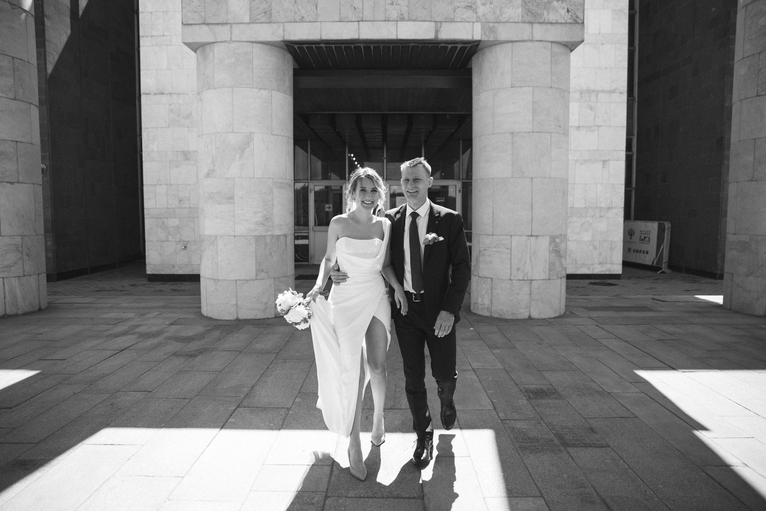 Свадебная фотосессия Ксении и Александра в Усадьбе Горки Ленинские. Свадебный фотограф Домодедово Москва Катерина Алехина