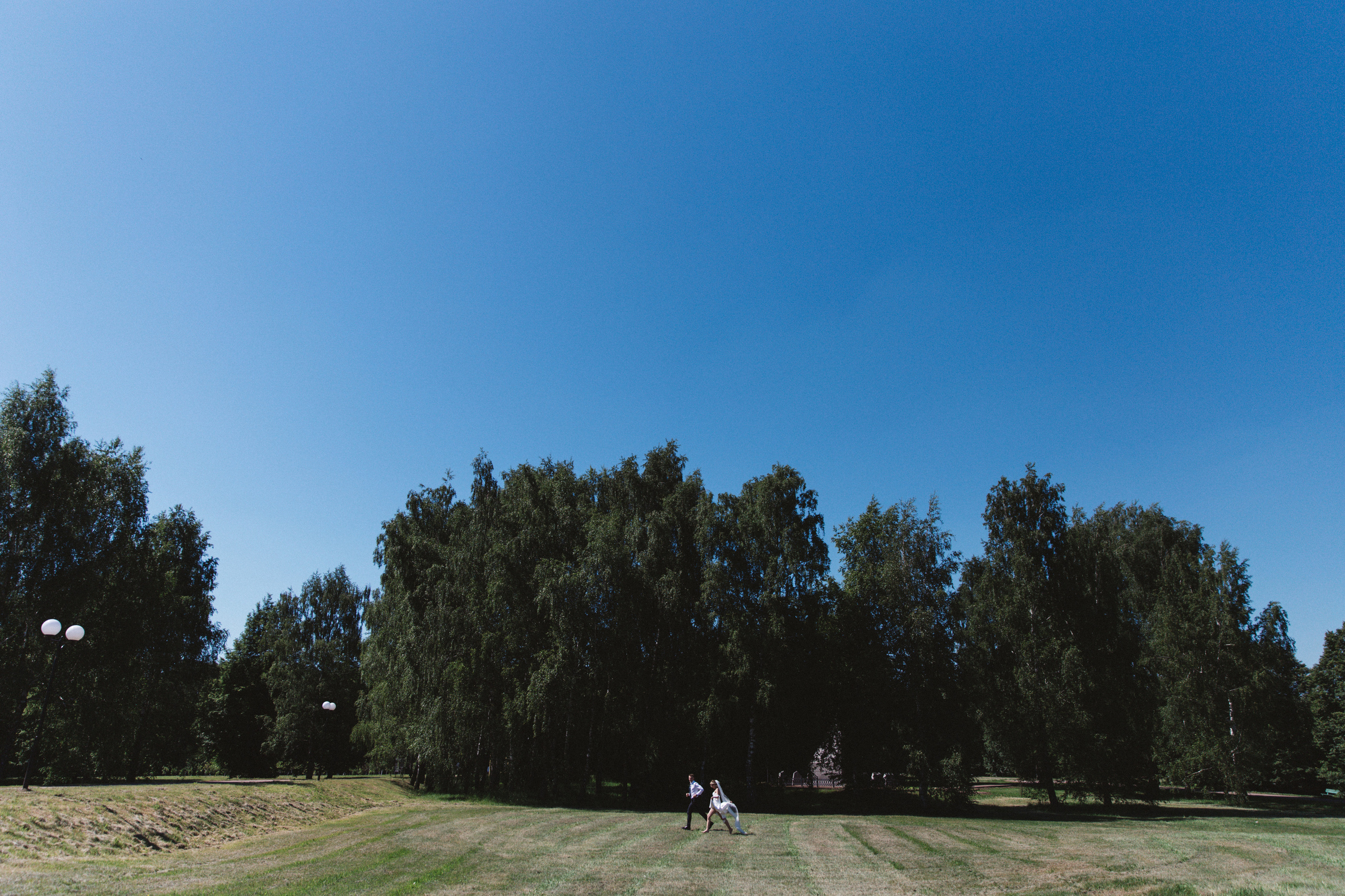 Свадебная фотосессия Ксении и Александра в Усадьбе Горки Ленинские. Свадебный фотограф Домодедово Москва Катерина Алехина