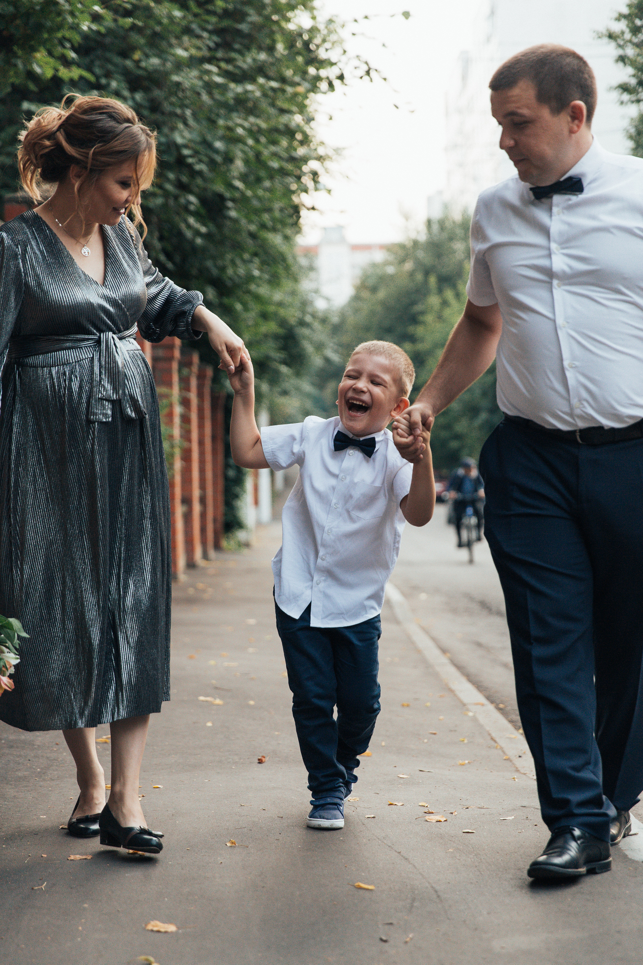 Анонс семейной прогулки Елены Александра и Дани в Видном. Свадебный фотограф Домодедово Москва Катерина Алехина