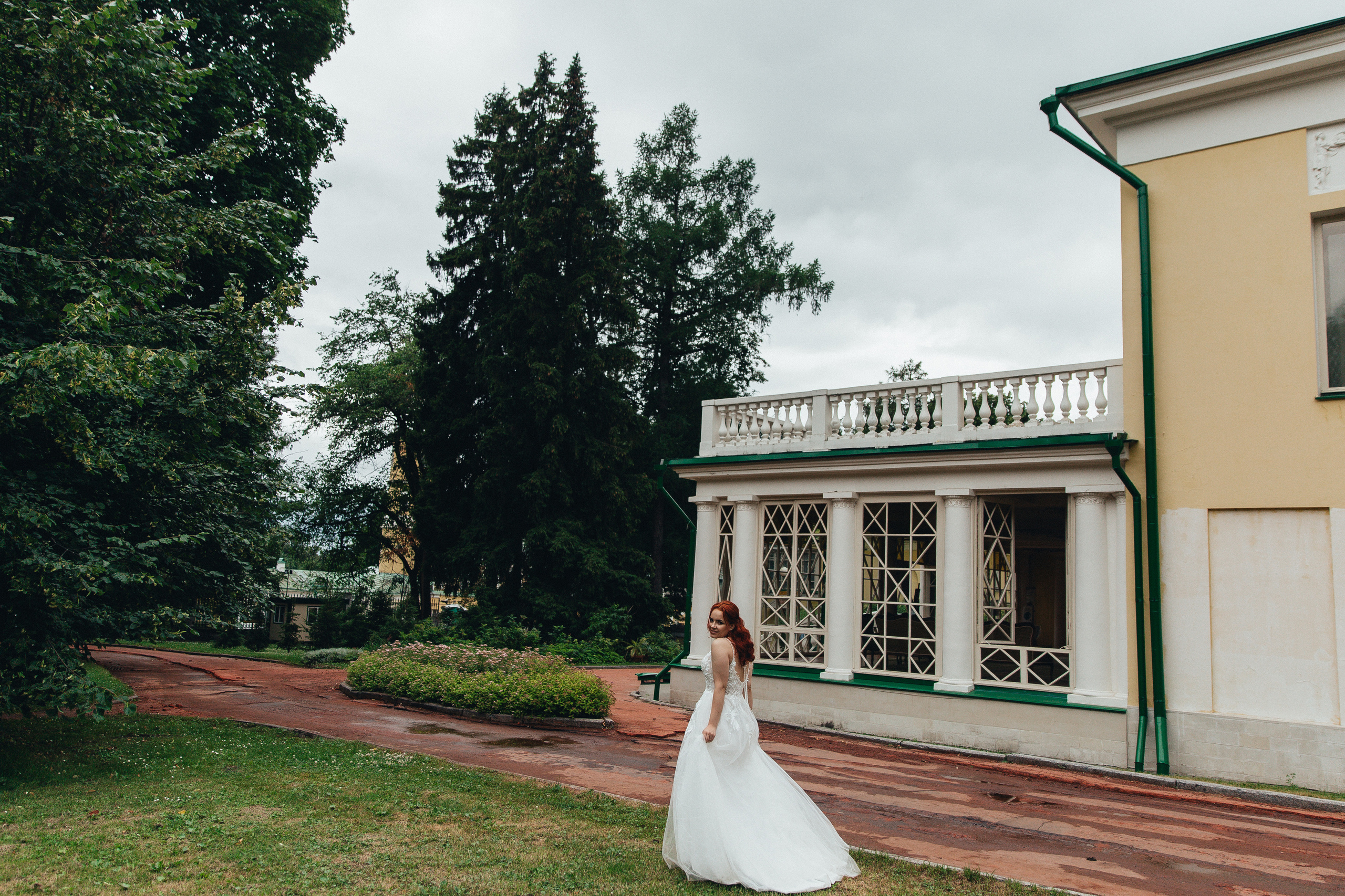 Аня и Андрей свадебная фотосессия в Усадьбе Горки Ленинские. Свадебный фотограф Домодедово Москва Катерина Алехина