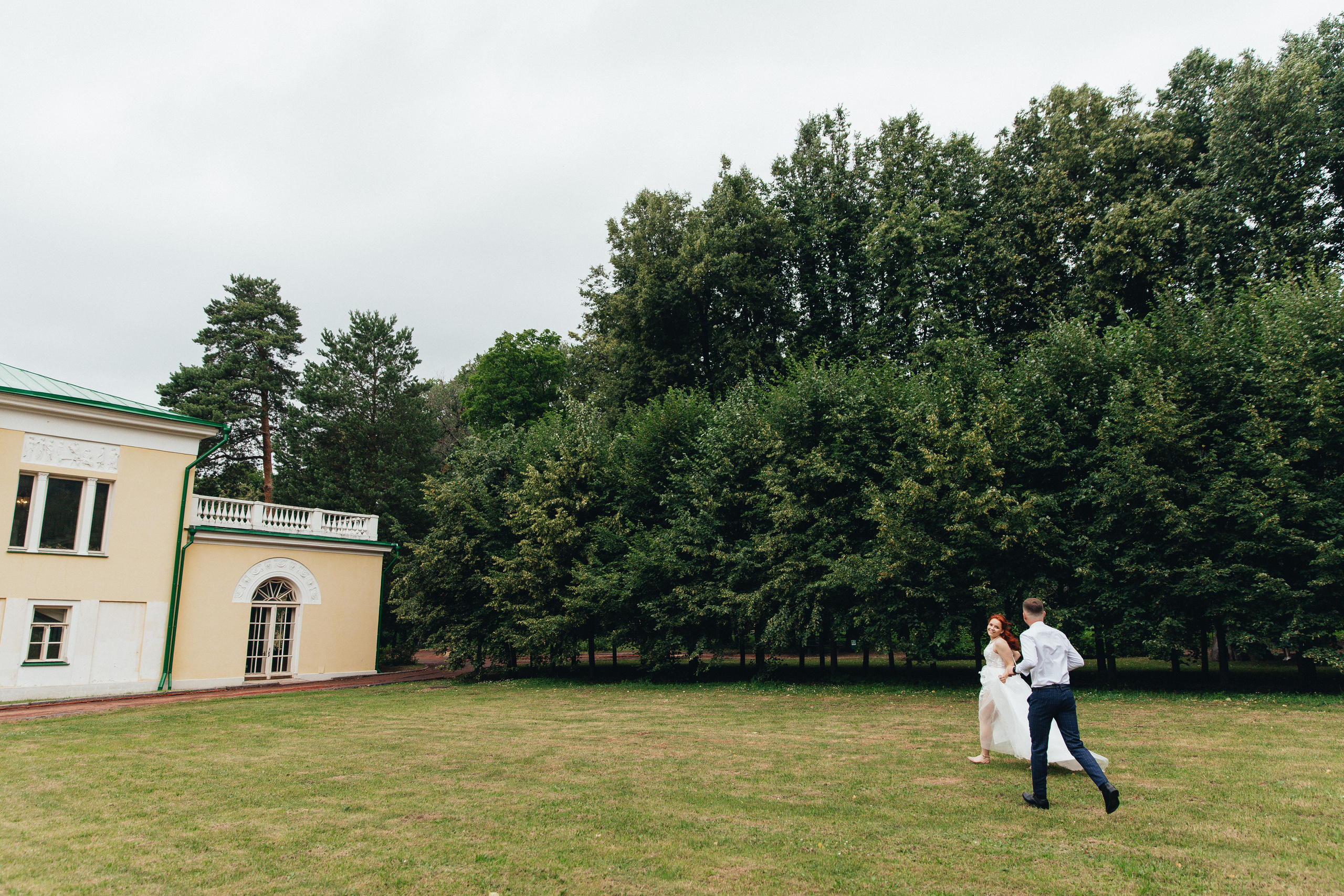Аня и Андрей свадебная фотосессия в Усадьбе Горки Ленинские. Свадебный фотограф Домодедово Москва Катерина Алехина