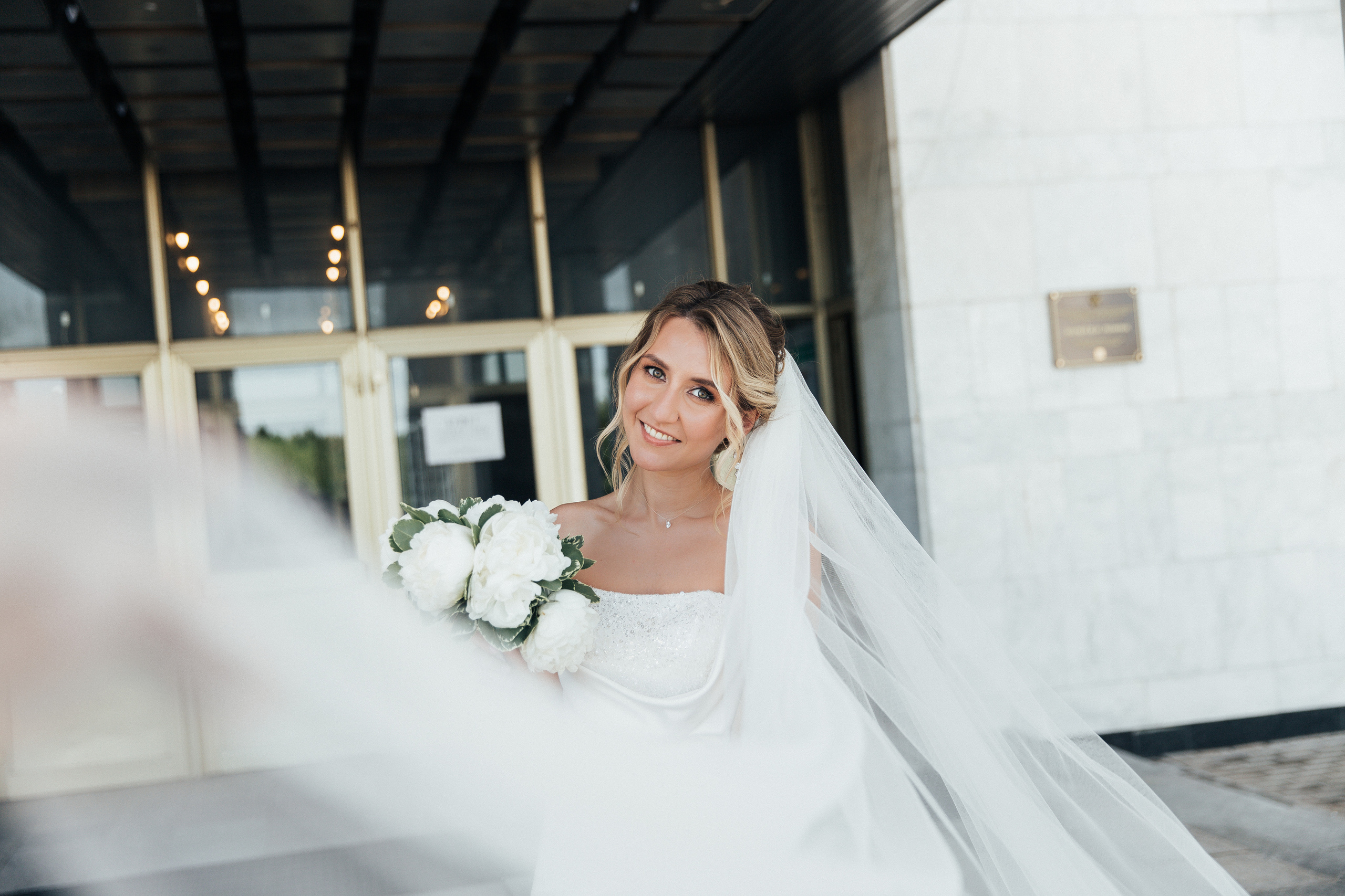 Свадебная фотосессия Ксении и Александра в Усадьбе Горки Ленинские. Свадебный фотограф Домодедово Москва Катерина Алехина