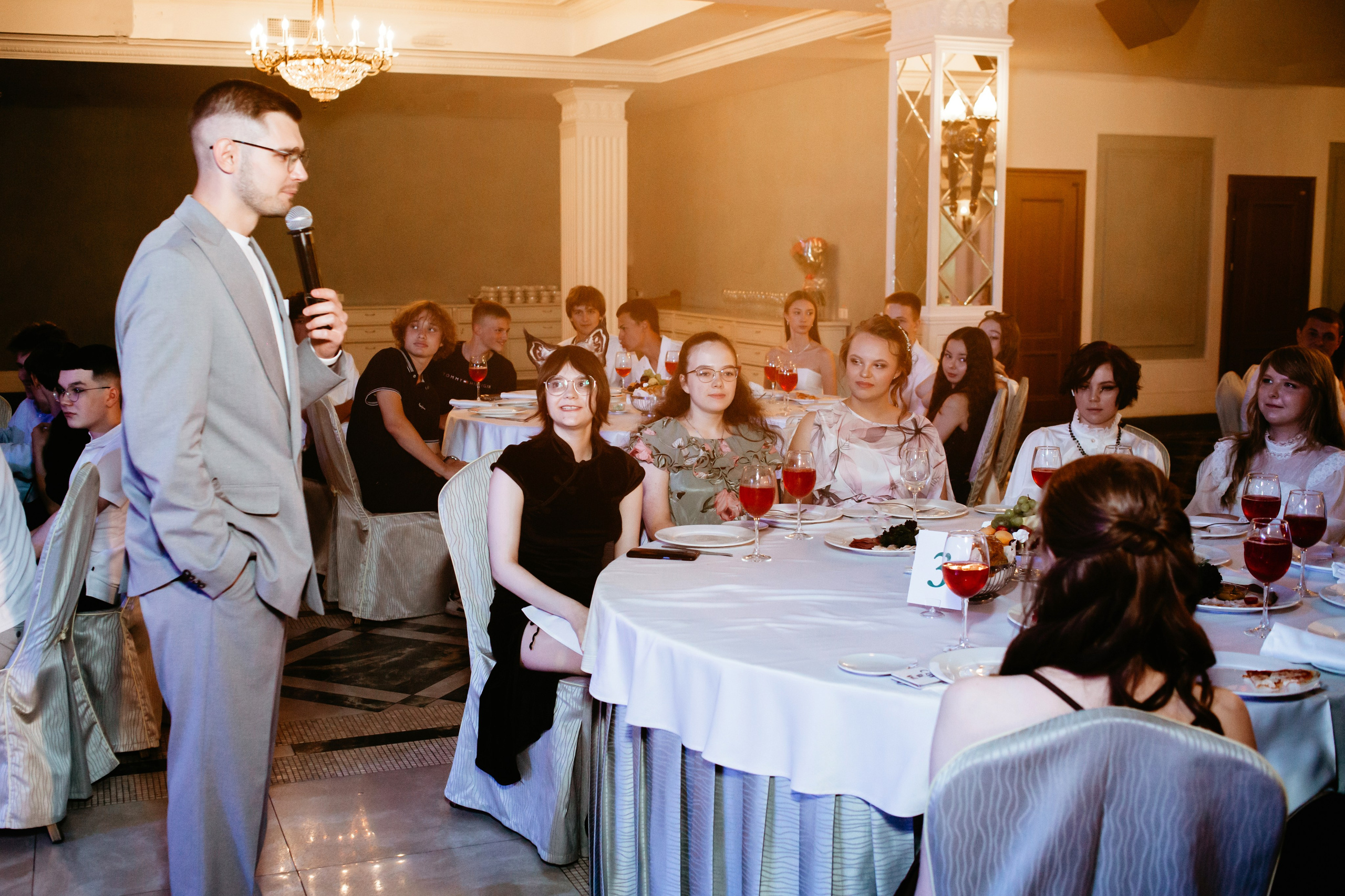 Выпускной 2025 (9класс) 124 школа. Фотограф в Челябинске Ополихина Анна