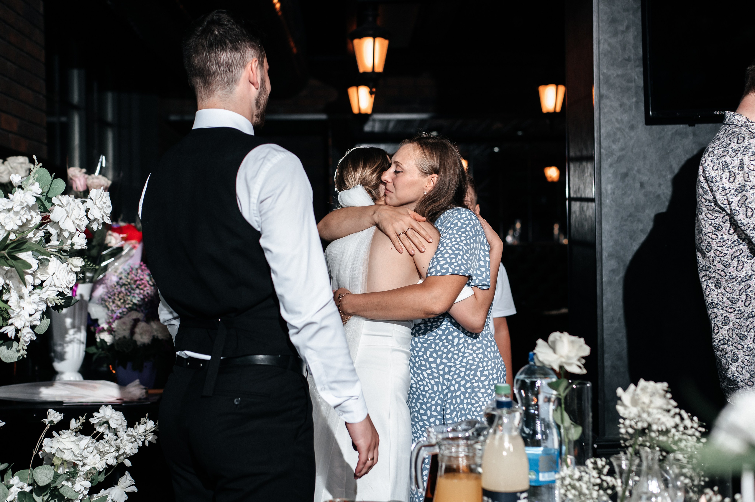 Даниил и Валерия. Черная утка. Полный день. Фотограф Екатерина Бочарникова