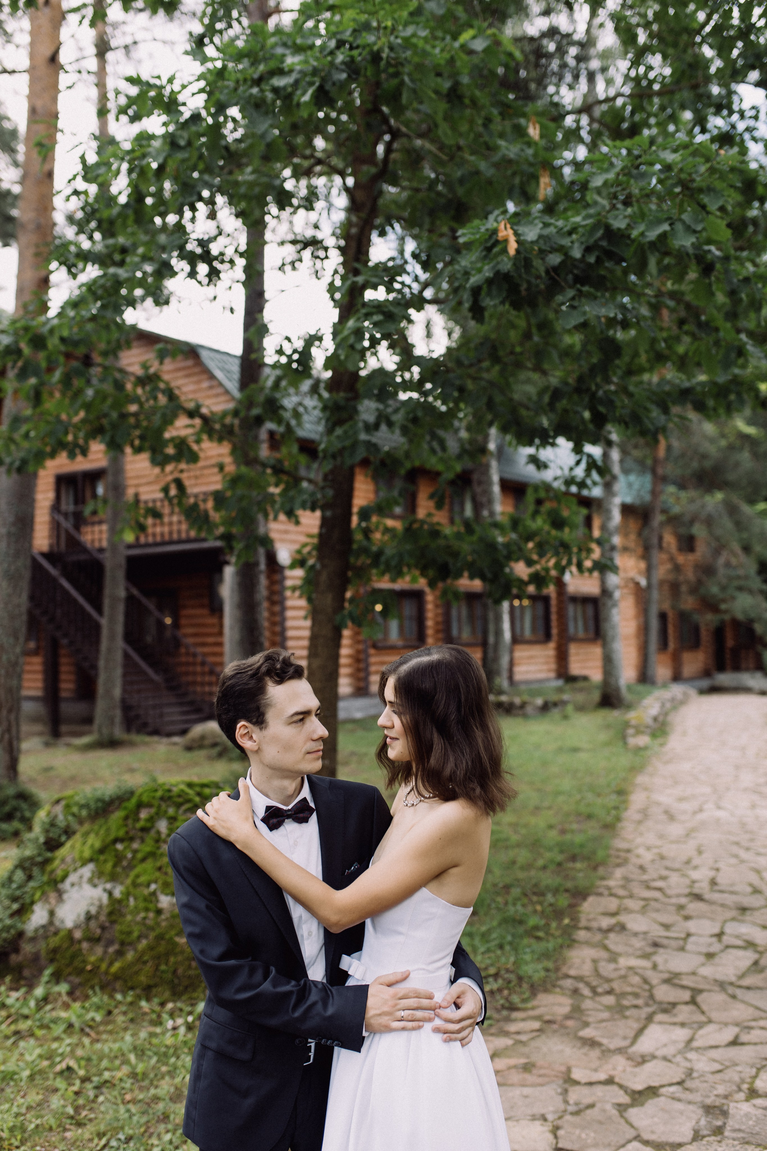 Прогулки во время свадебного банкета. Happiness is in the moments